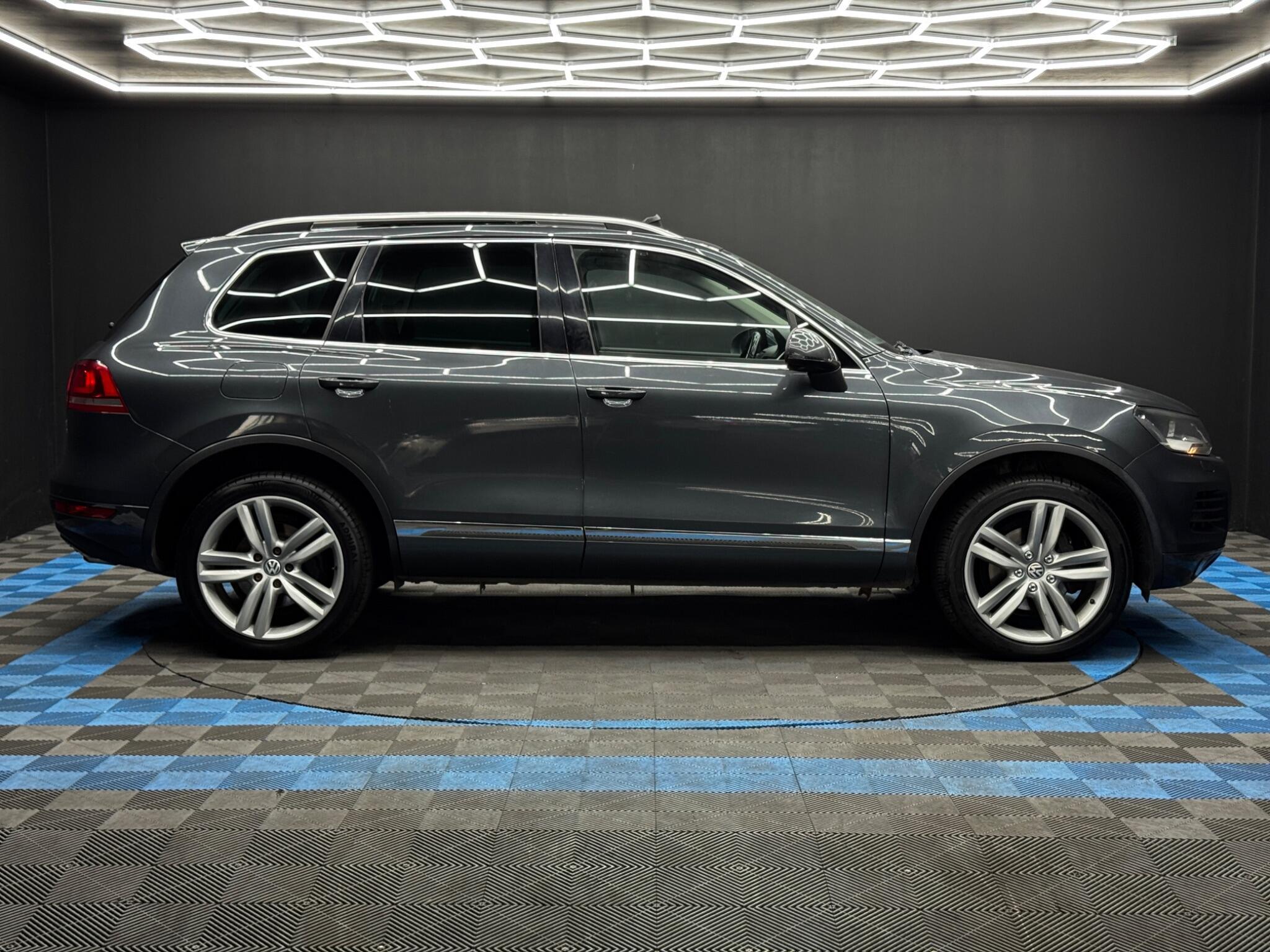 Volkswagen Touareg - Image 4
