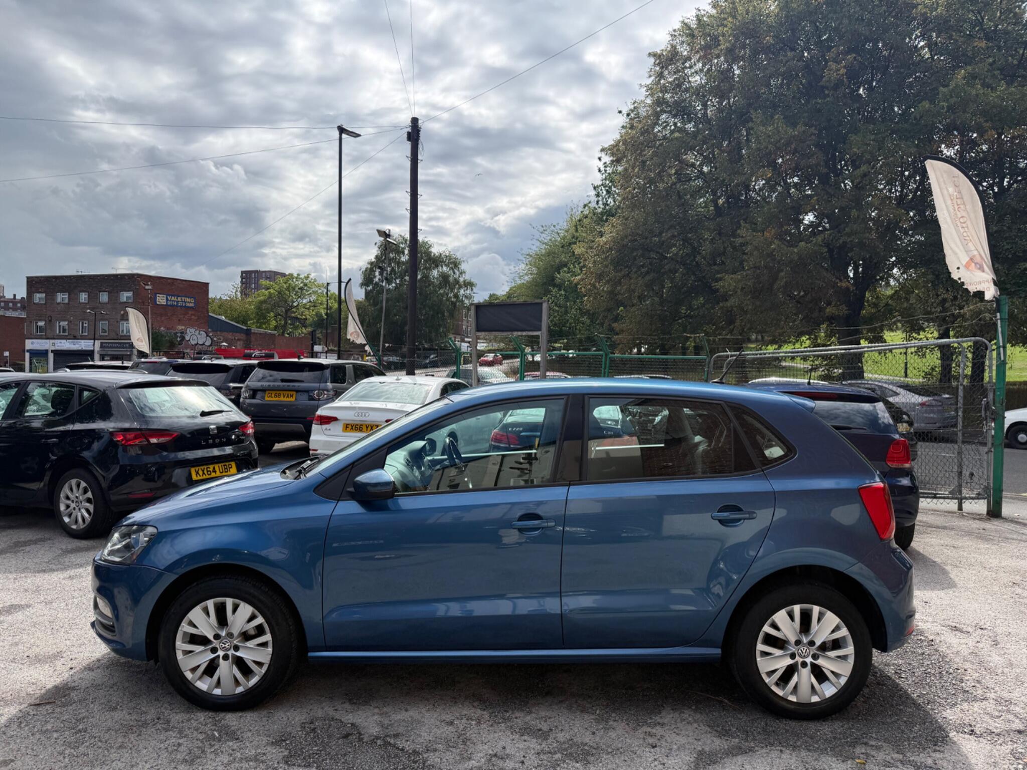 Volkswagen Polo - Image 4