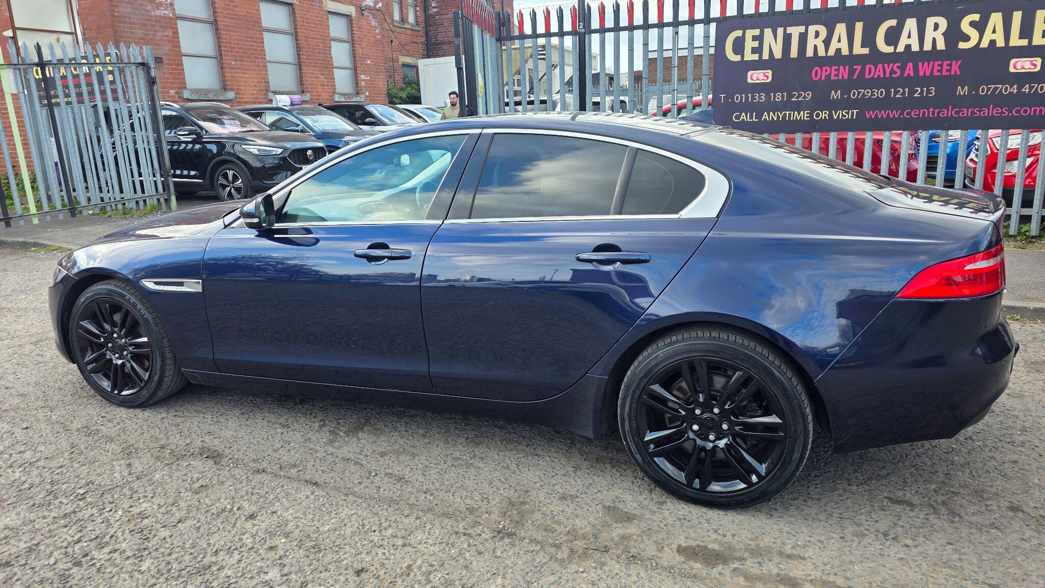 Jaguar XE - Image 11