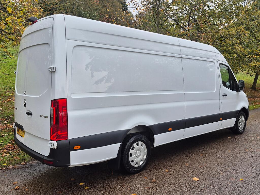 Mercedes Sprinter - Image 6