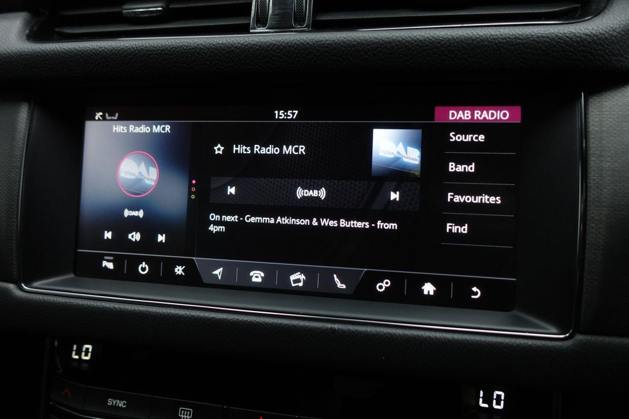 Jaguar XF - Image 17