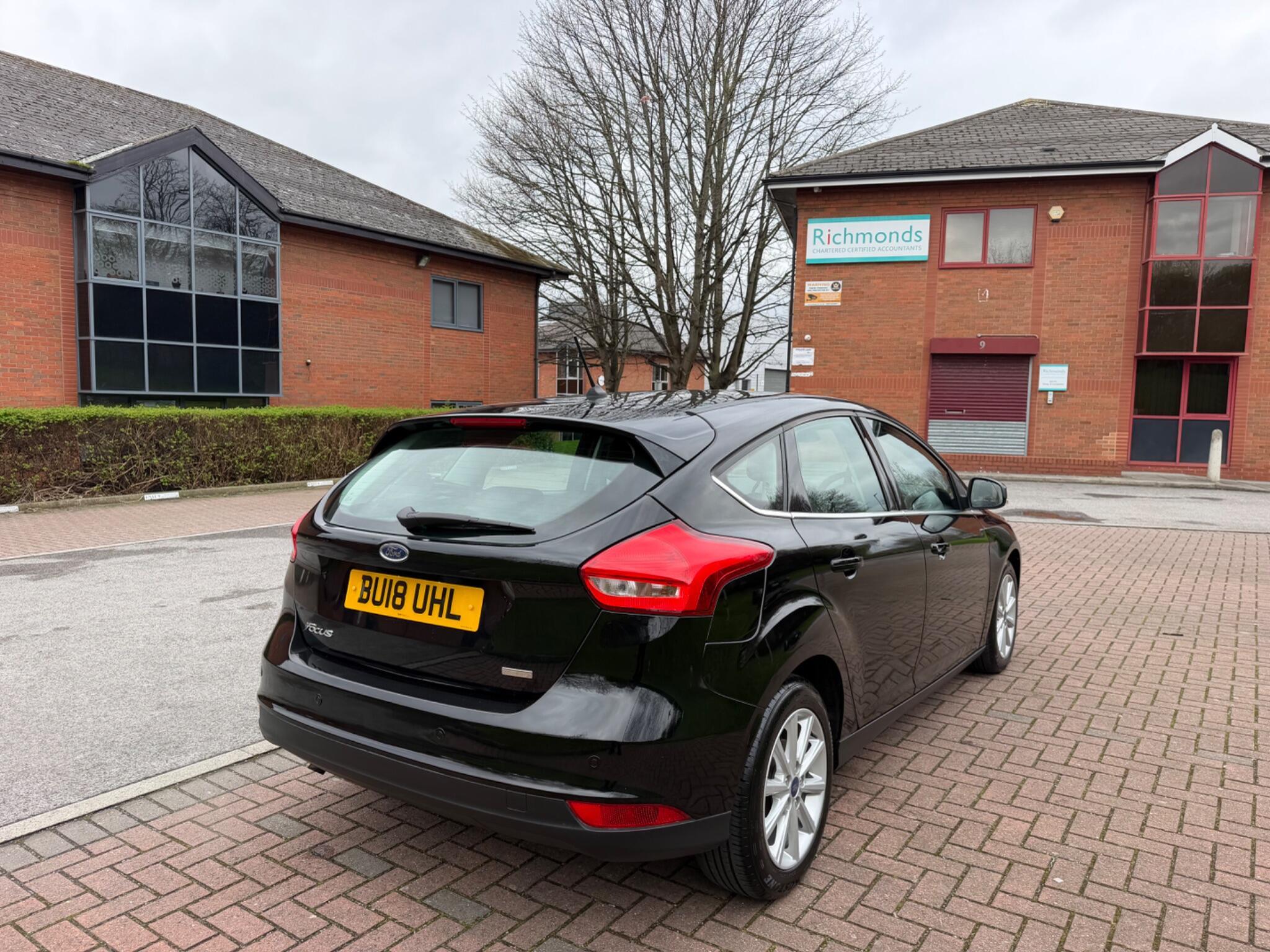 Ford Focus - Image 14