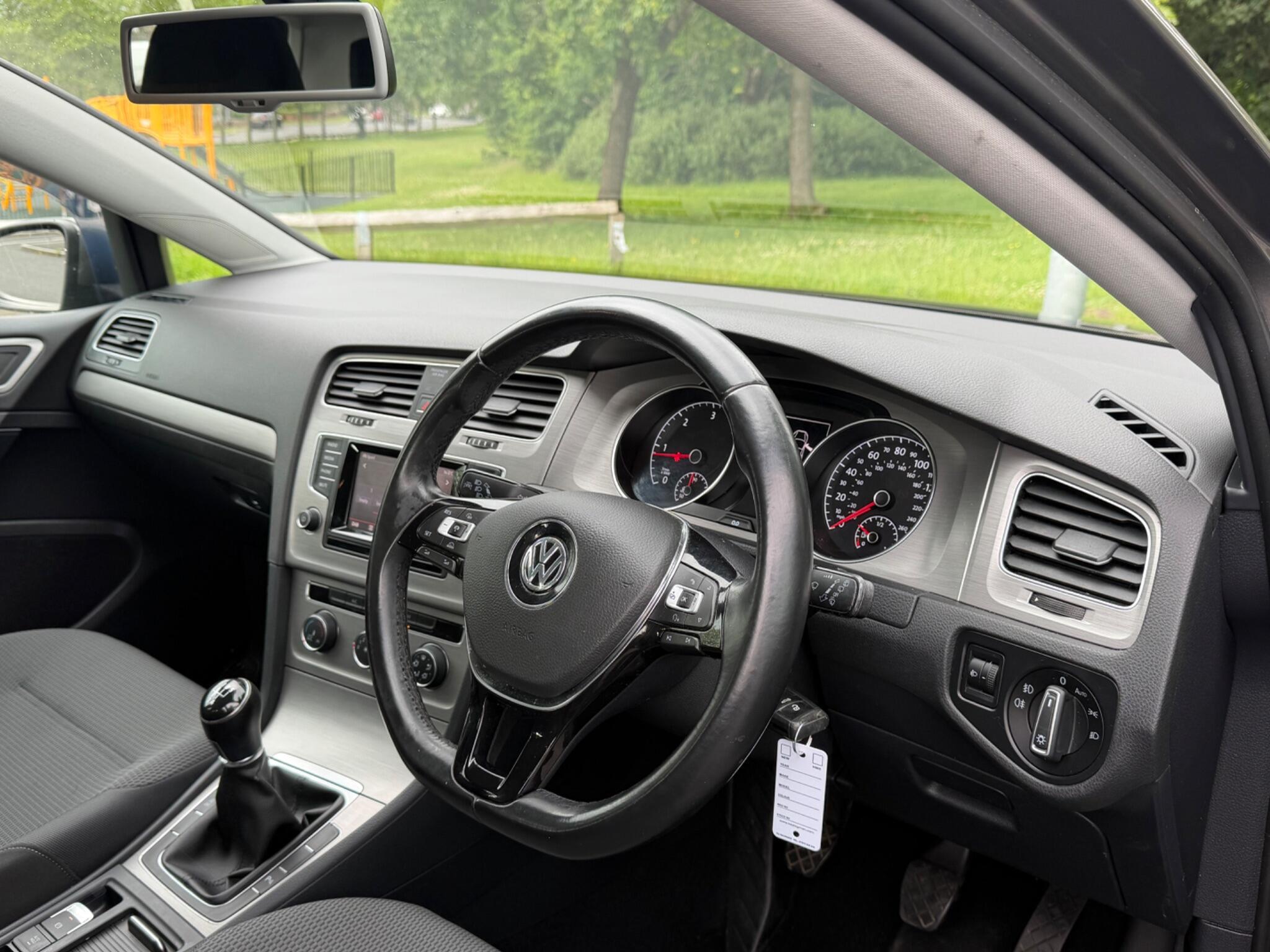 Volkswagen Golf - Image 6