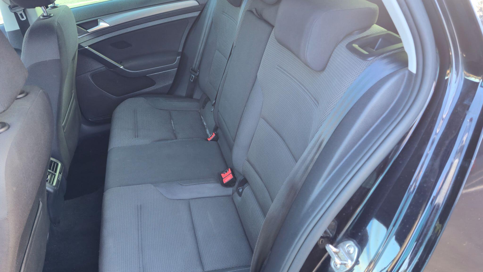 Volkswagen Golf - Image 16