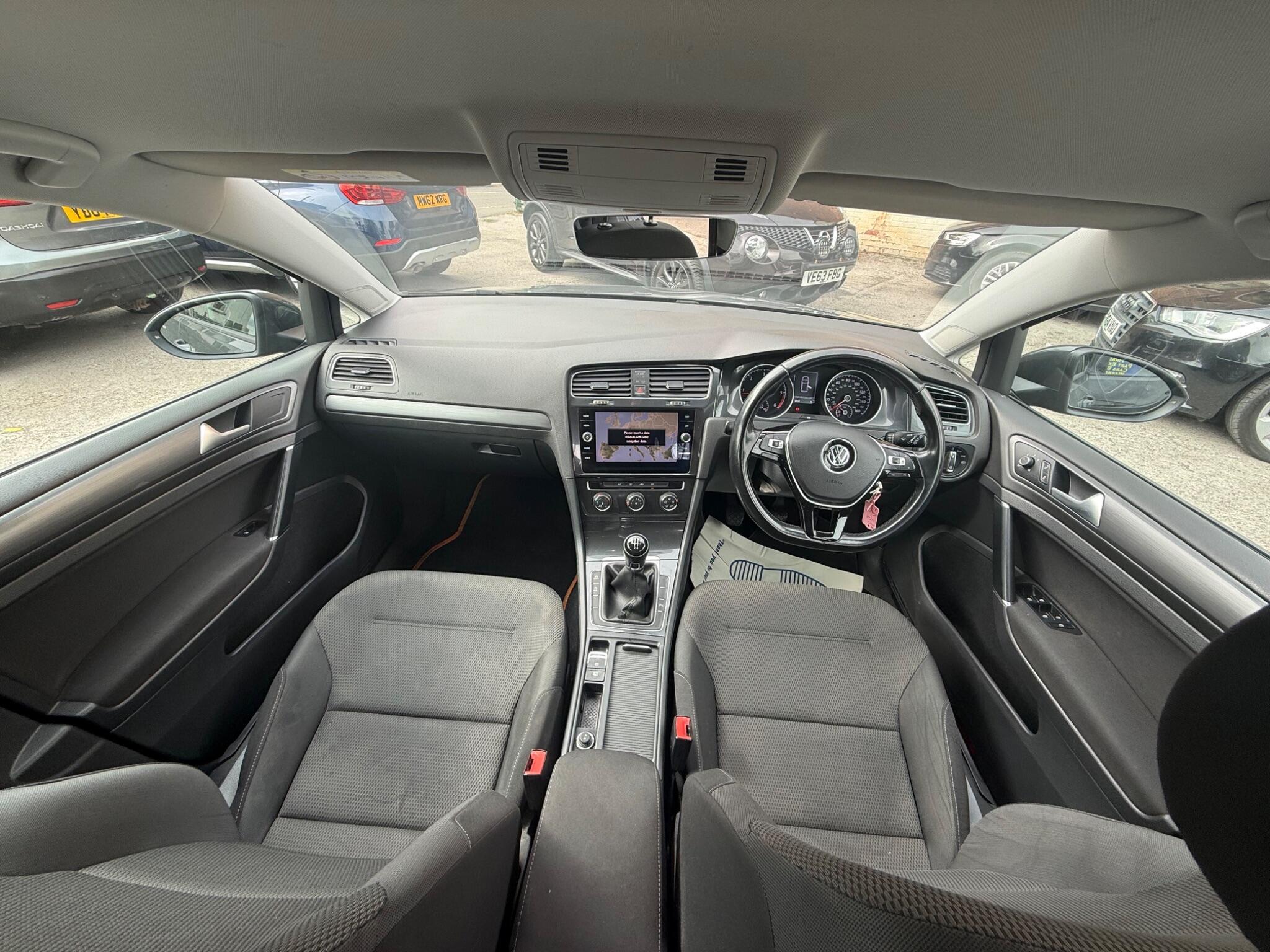 Volkswagen Golf - Image 17