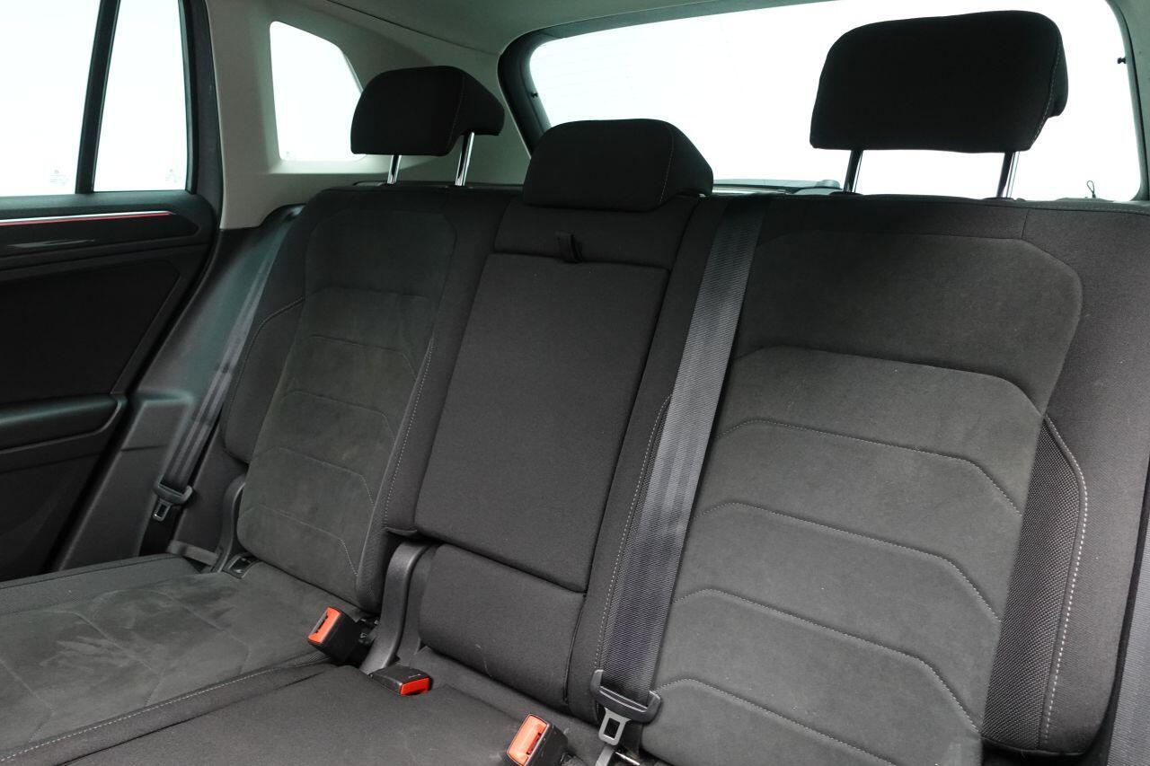 Volkswagen Tiguan - Image 27
