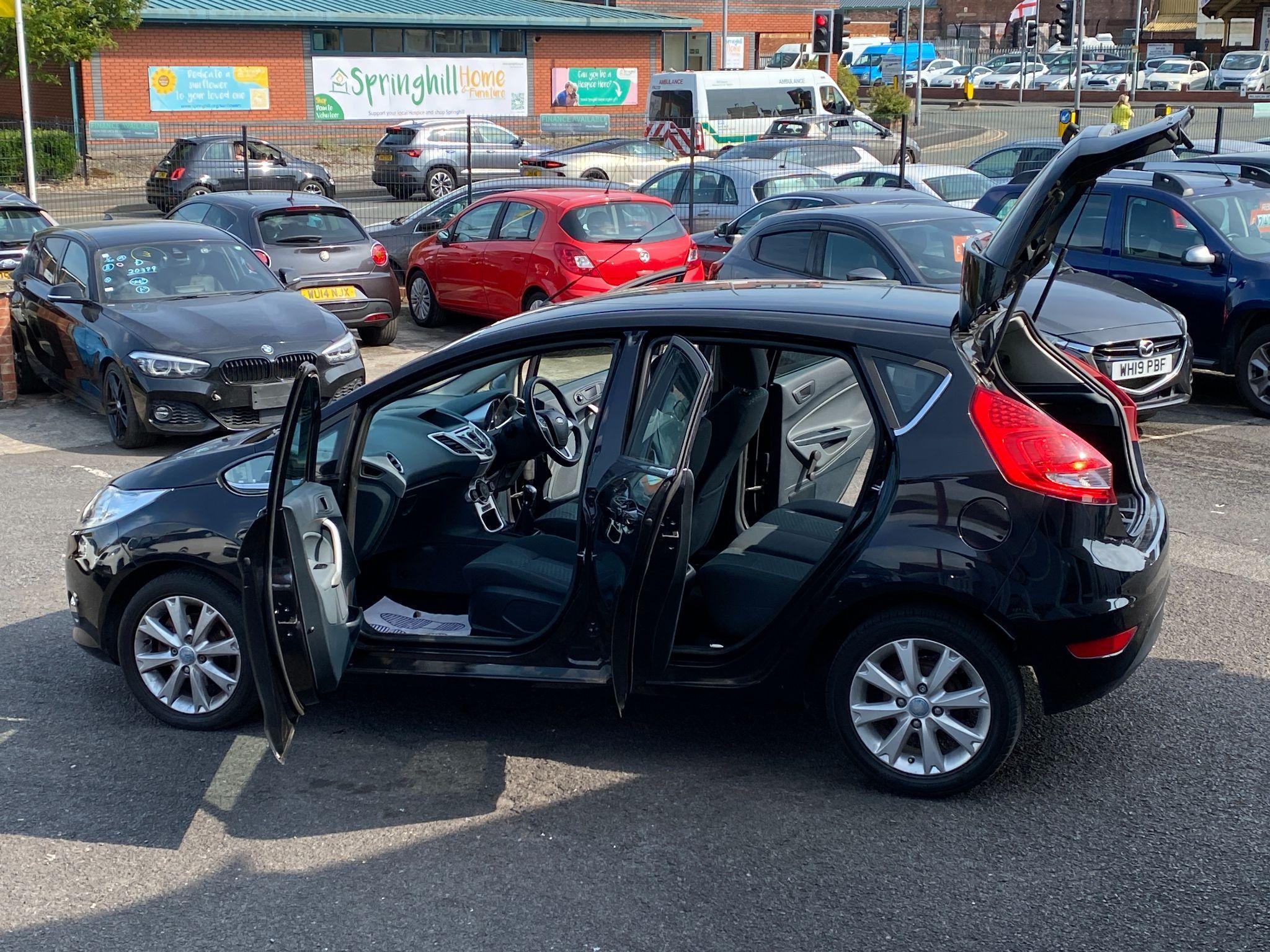 Ford Fiesta - Image 21