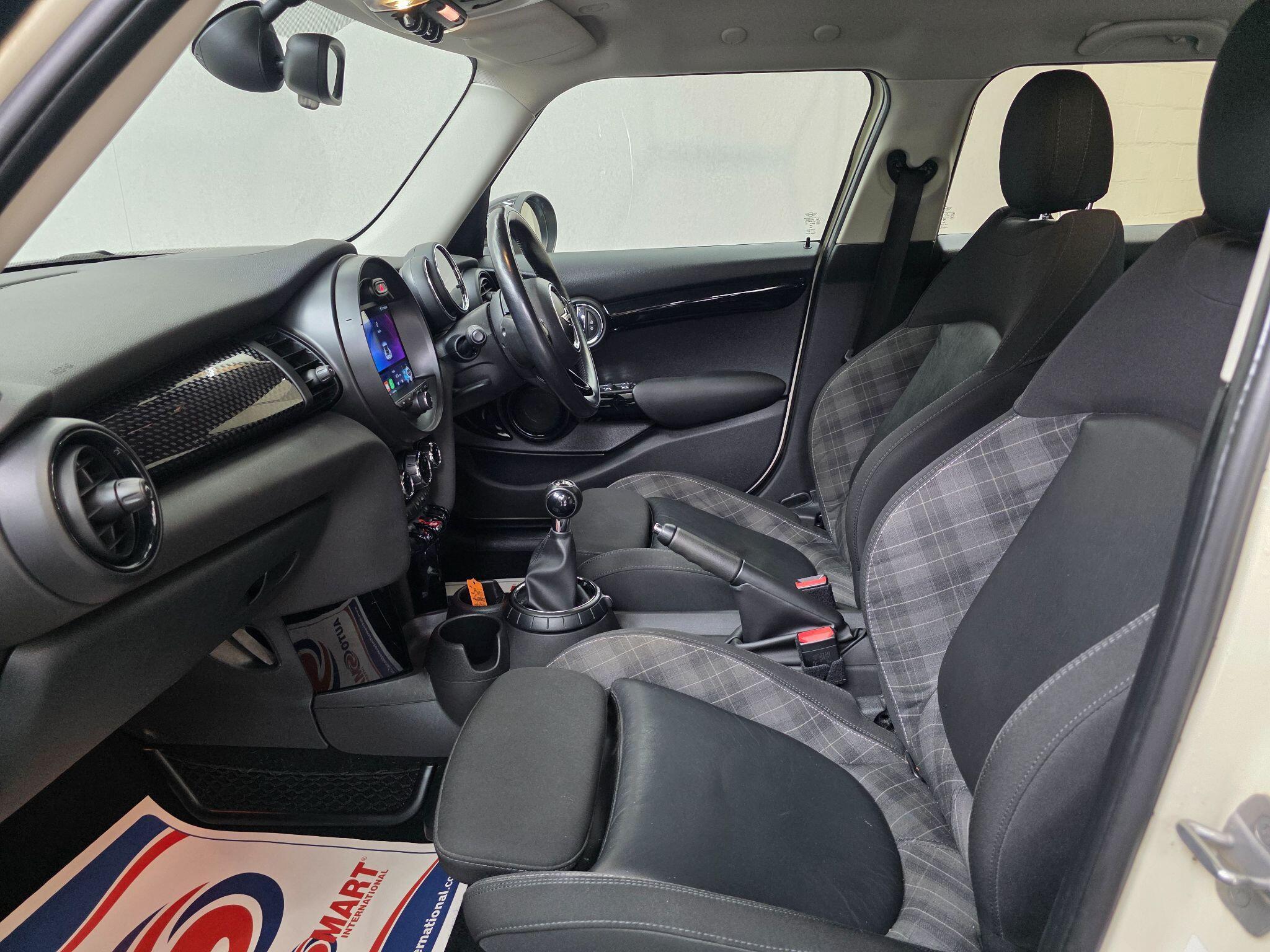 MINI Hatch - Image 30
