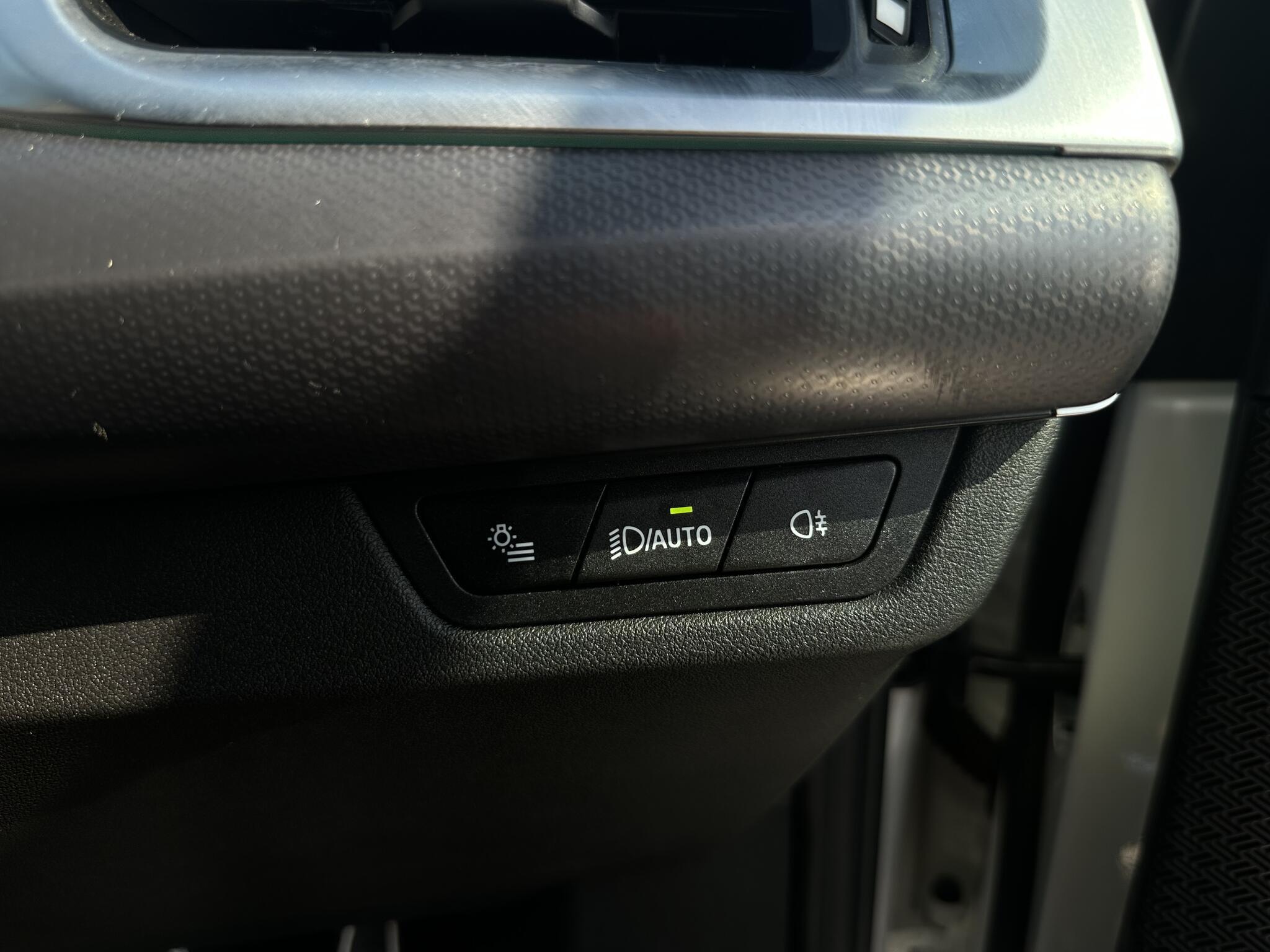 BMW iX1 - Image 14