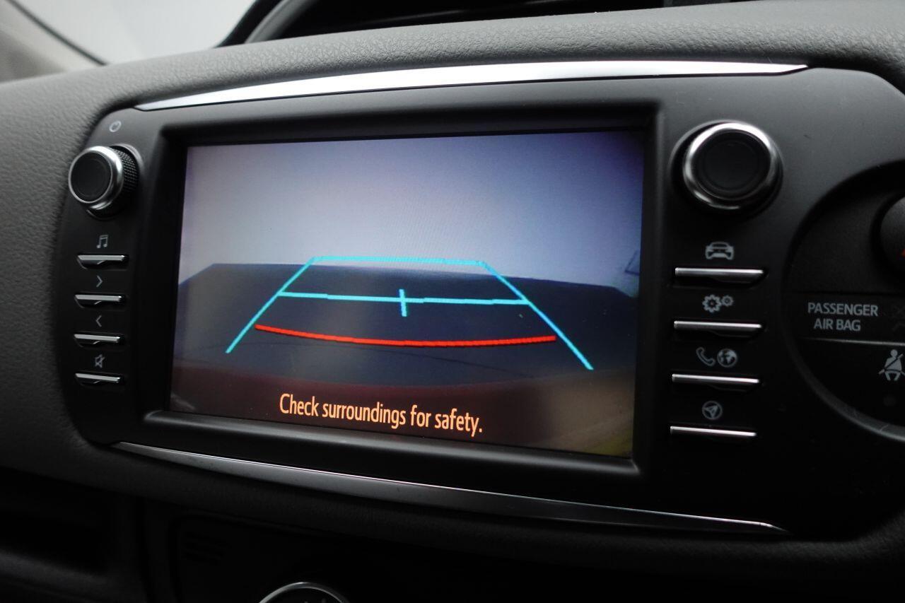 Toyota Yaris - Image 2