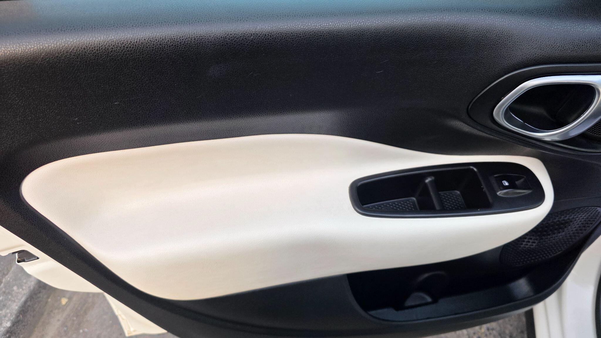 Fiat 500L - Image 34