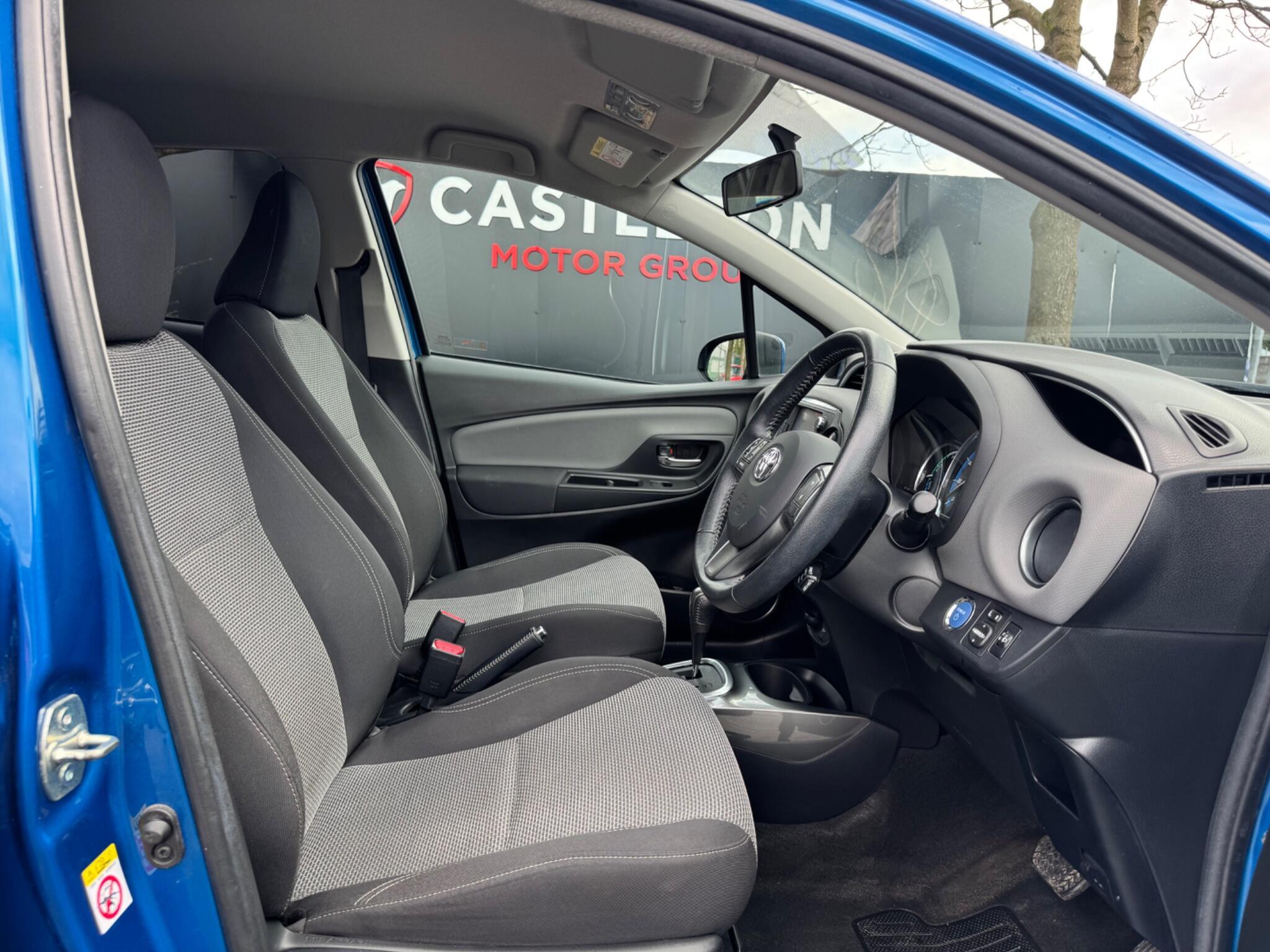 Toyota Yaris - Image 16