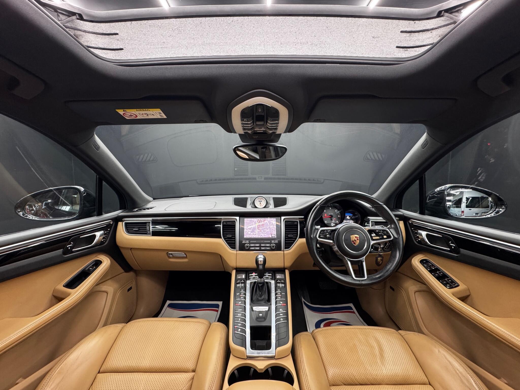 Porsche Macan - Image 19