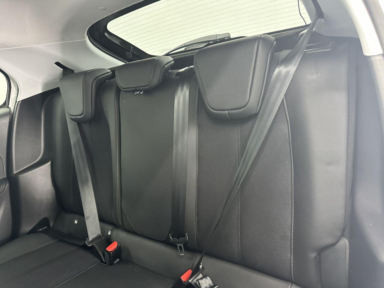 Vauxhall Corsa - Image 13