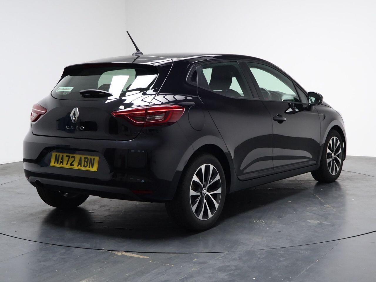 Renault Clio - Image 19