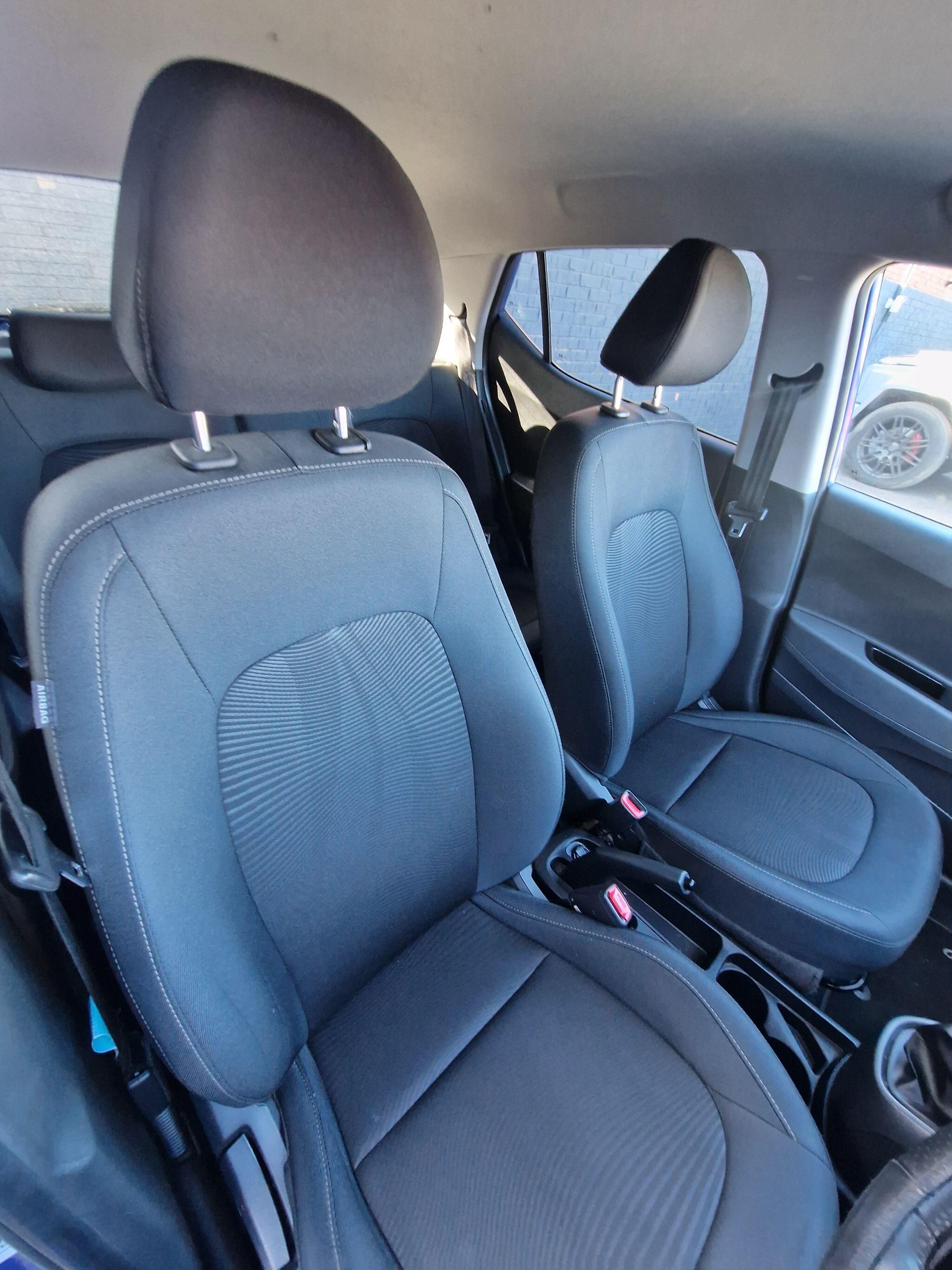 Hyundai i10 - Image 31