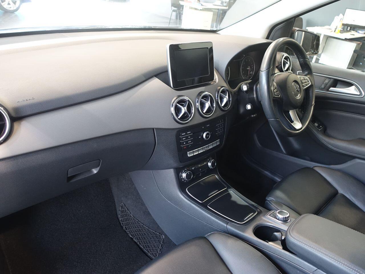 Mercedes-benz B-CLASS - Image 11