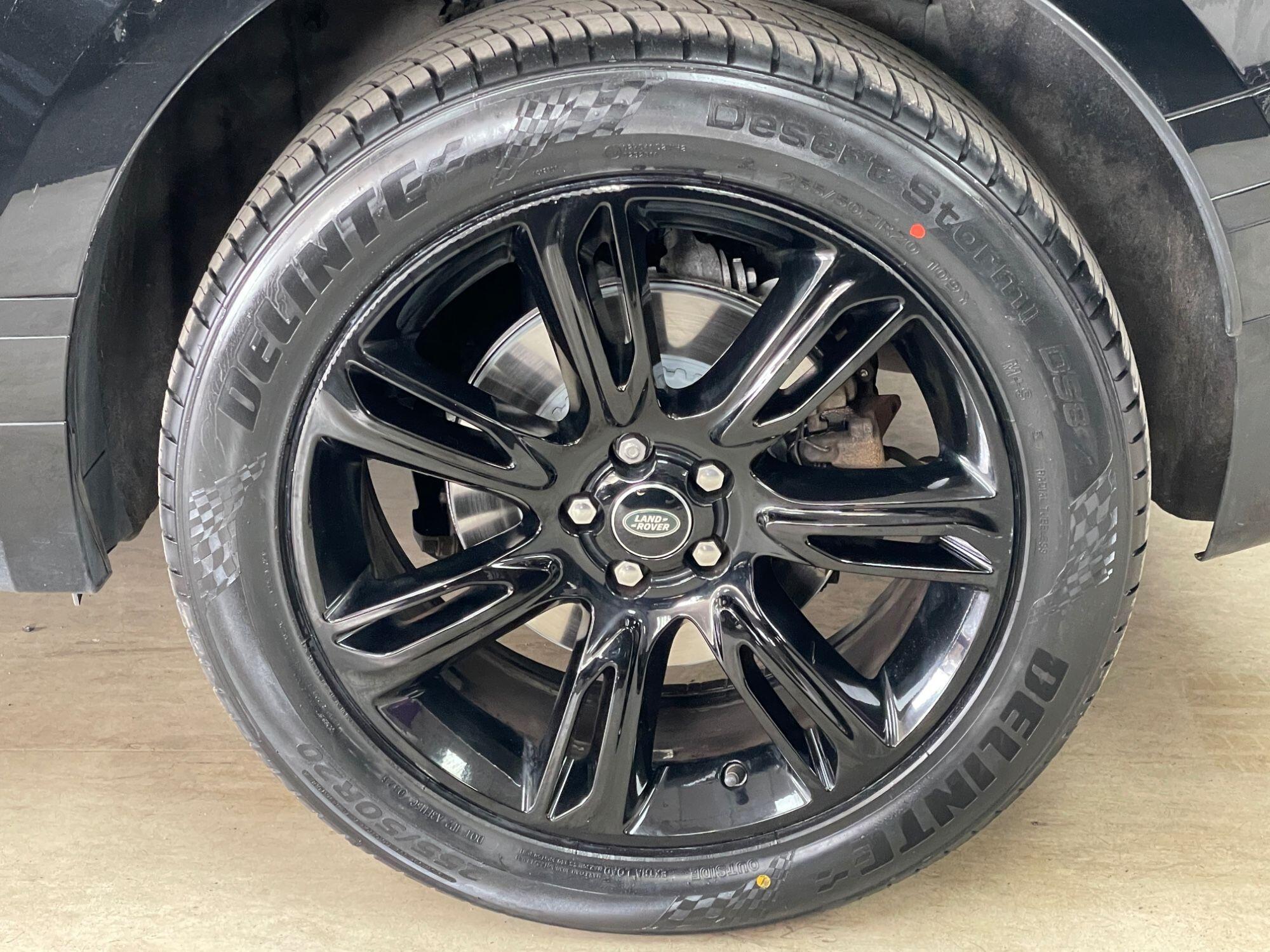Land Rover Range Rover Velar - Image 16