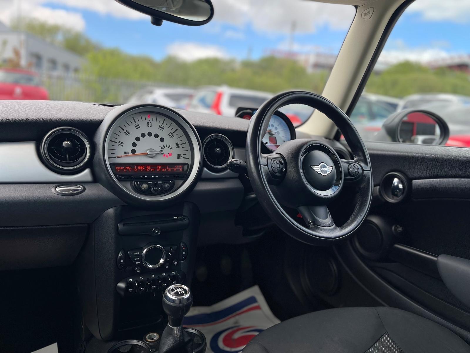 MINI Hatch - Image 20