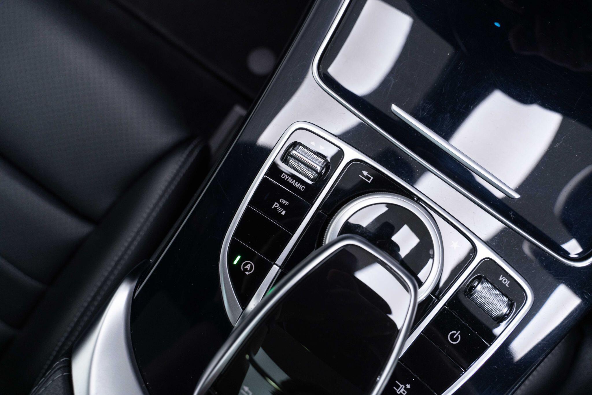 Mercedes C Class - Image 19
