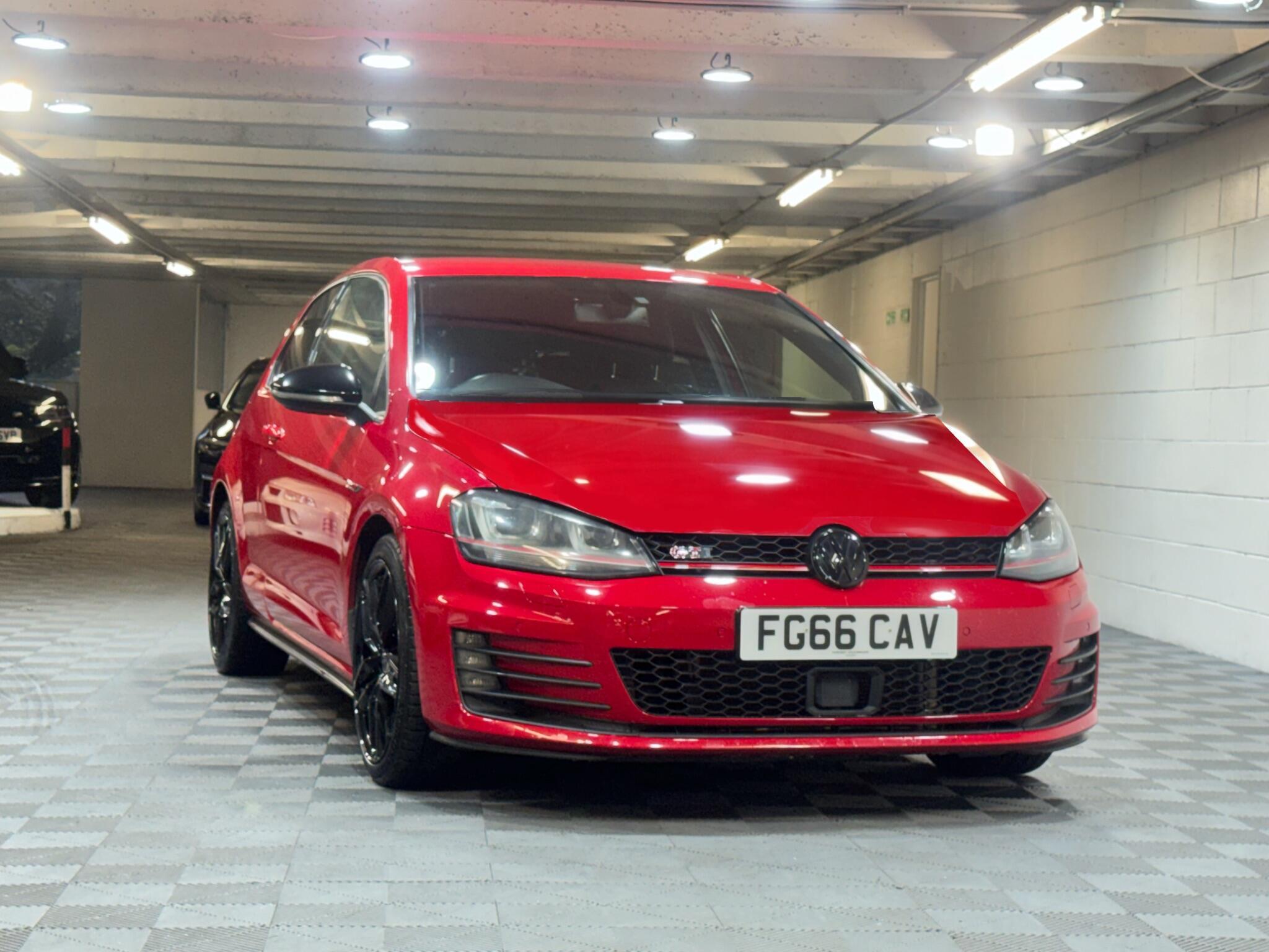 Volkswagen Golf - Image 7