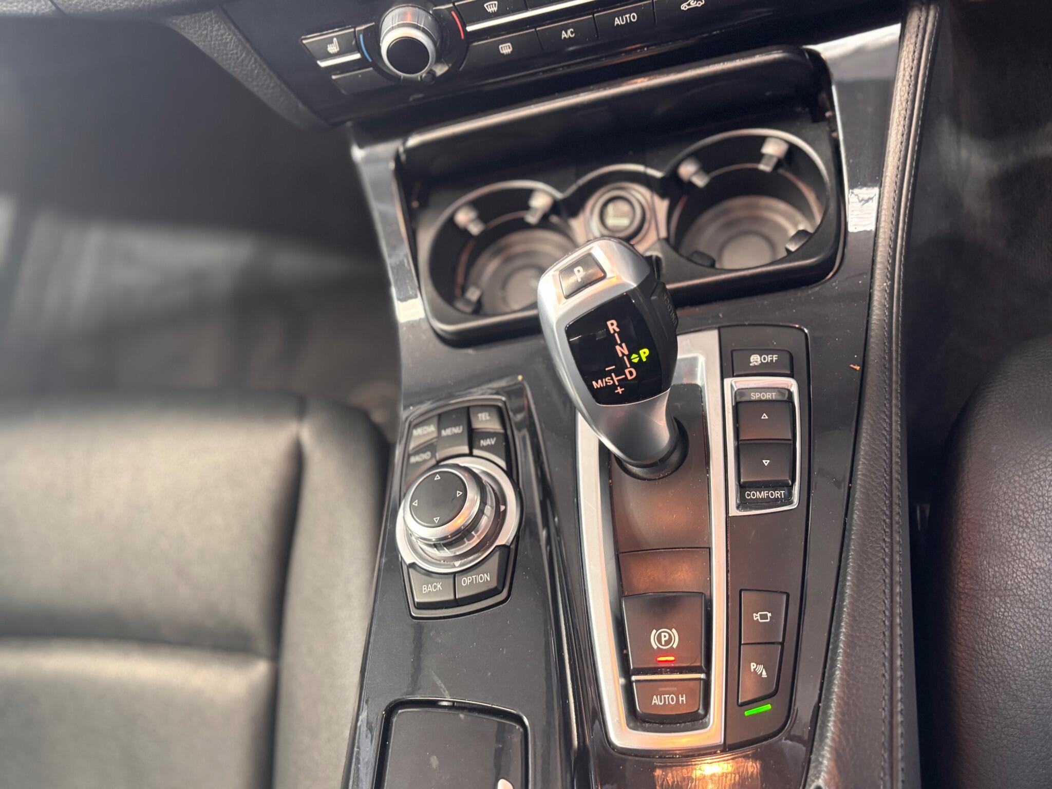 BMW 5 Series - Image 22