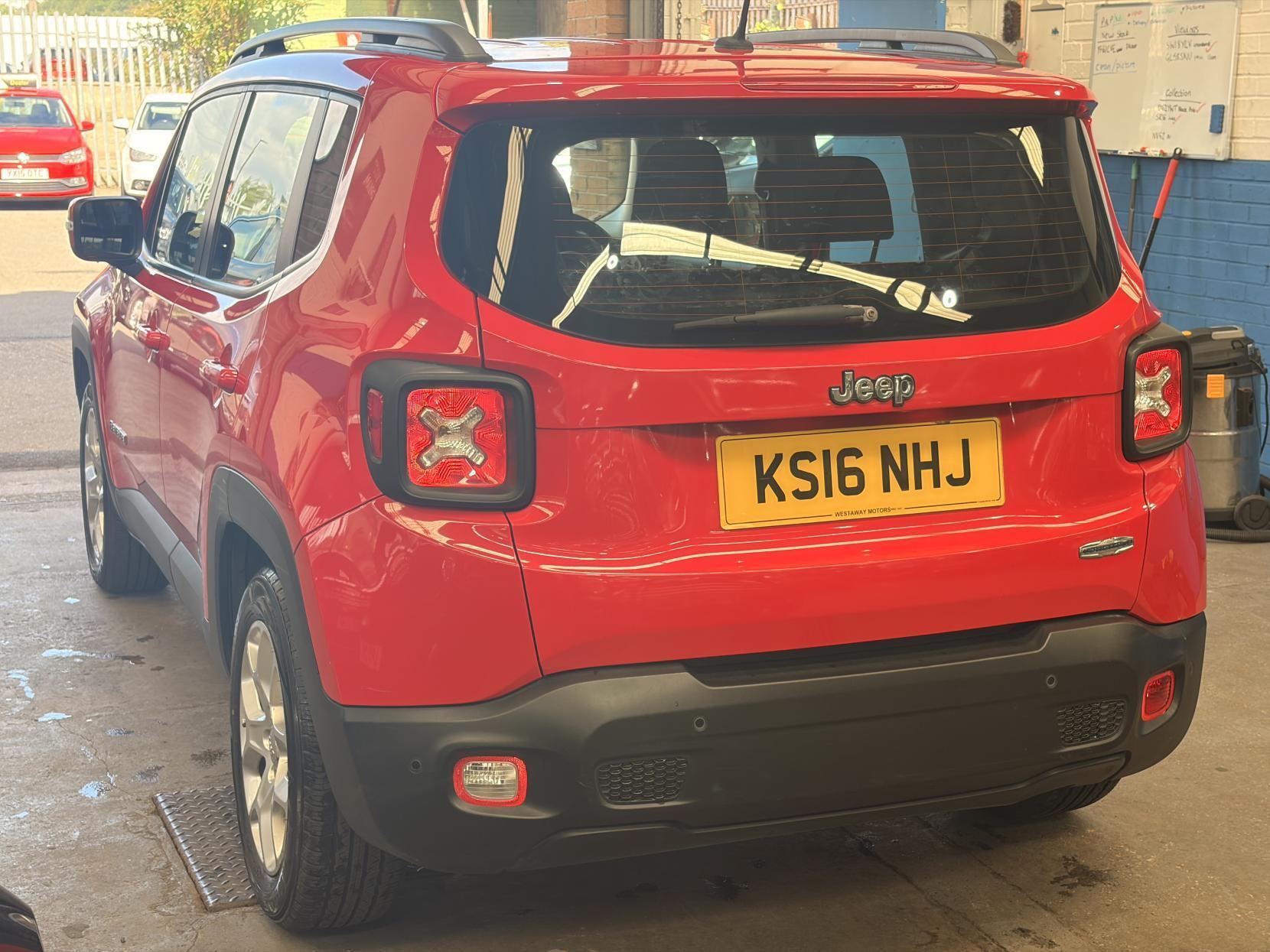Jeep Renegade - Image 4