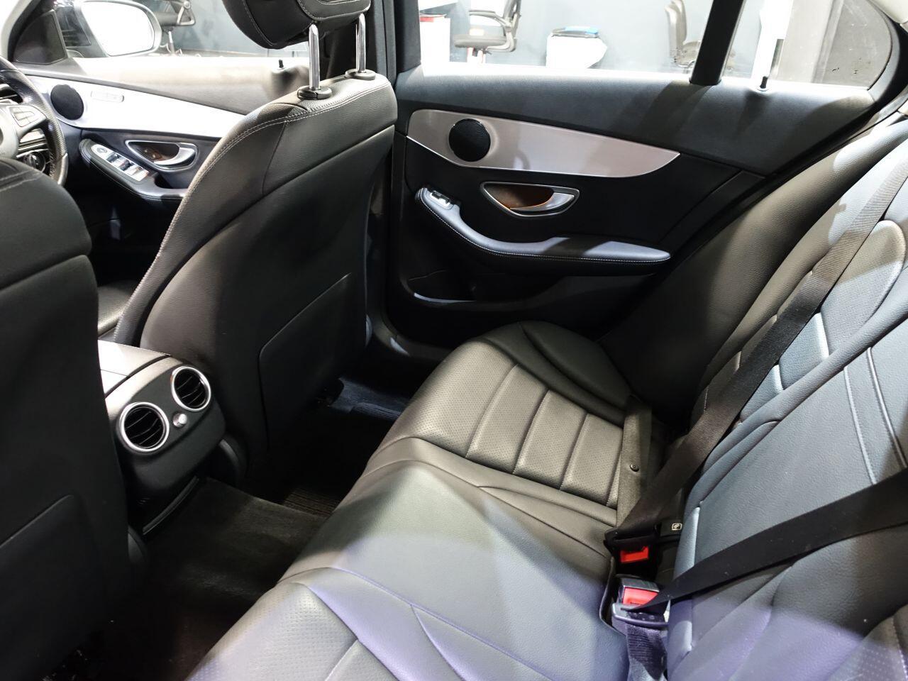 Mercedes C-Class - Image 22