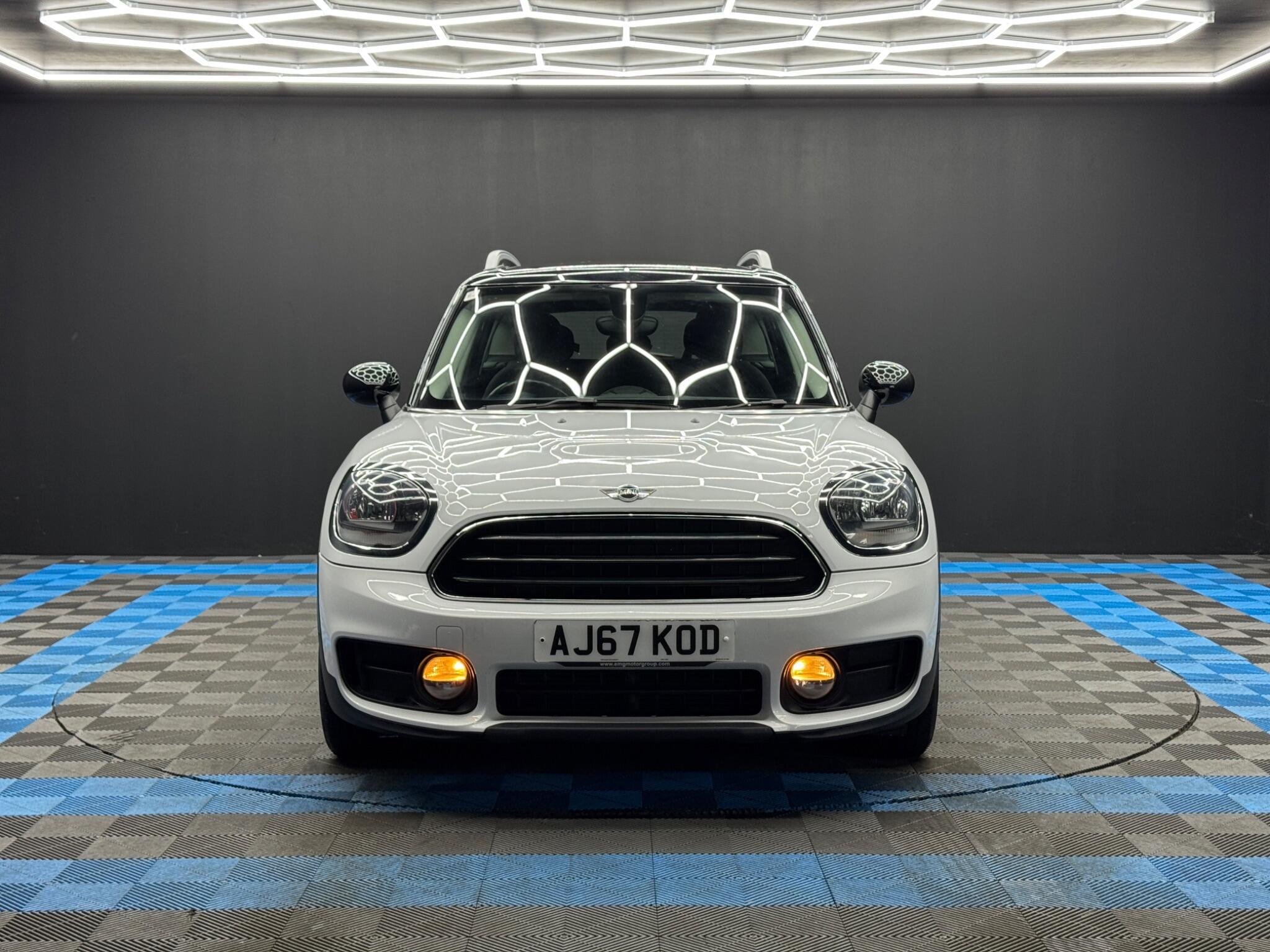 MINI Countryman - Image 2
