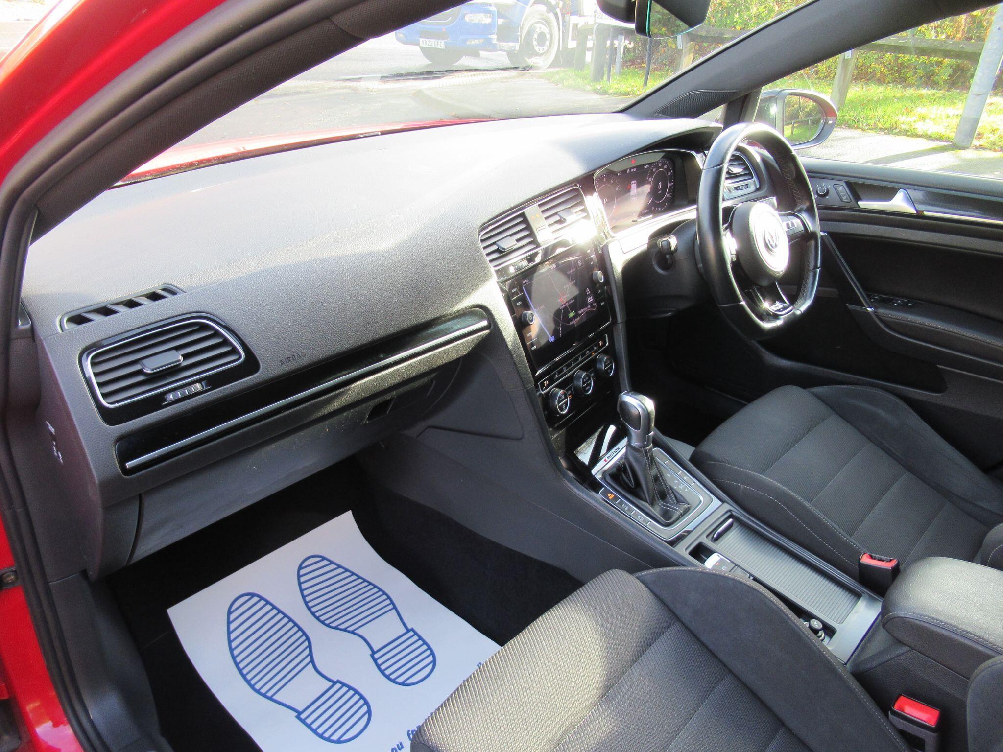 Volkswagen Golf - Image 19