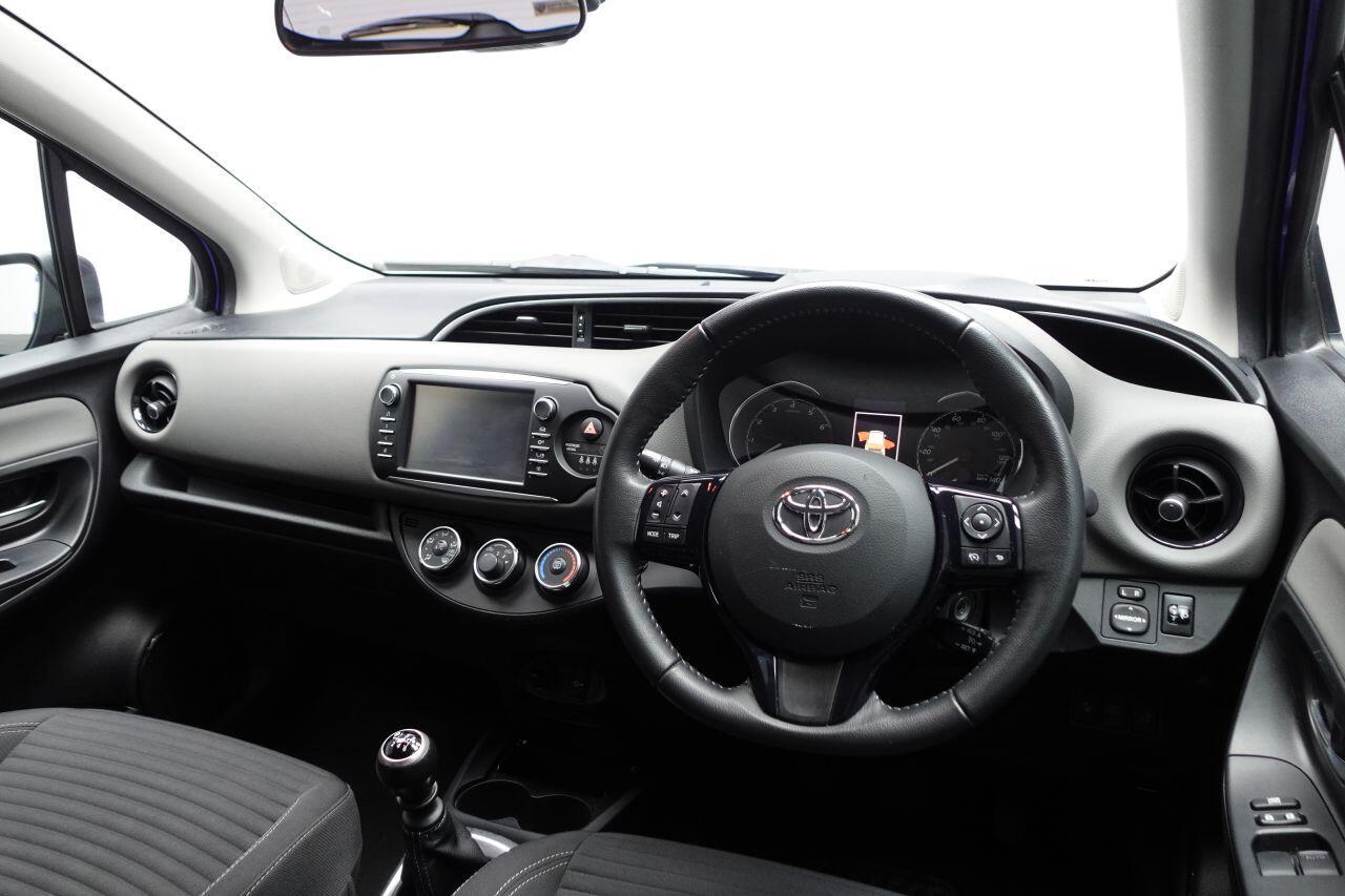 Toyota Yaris - Image 14