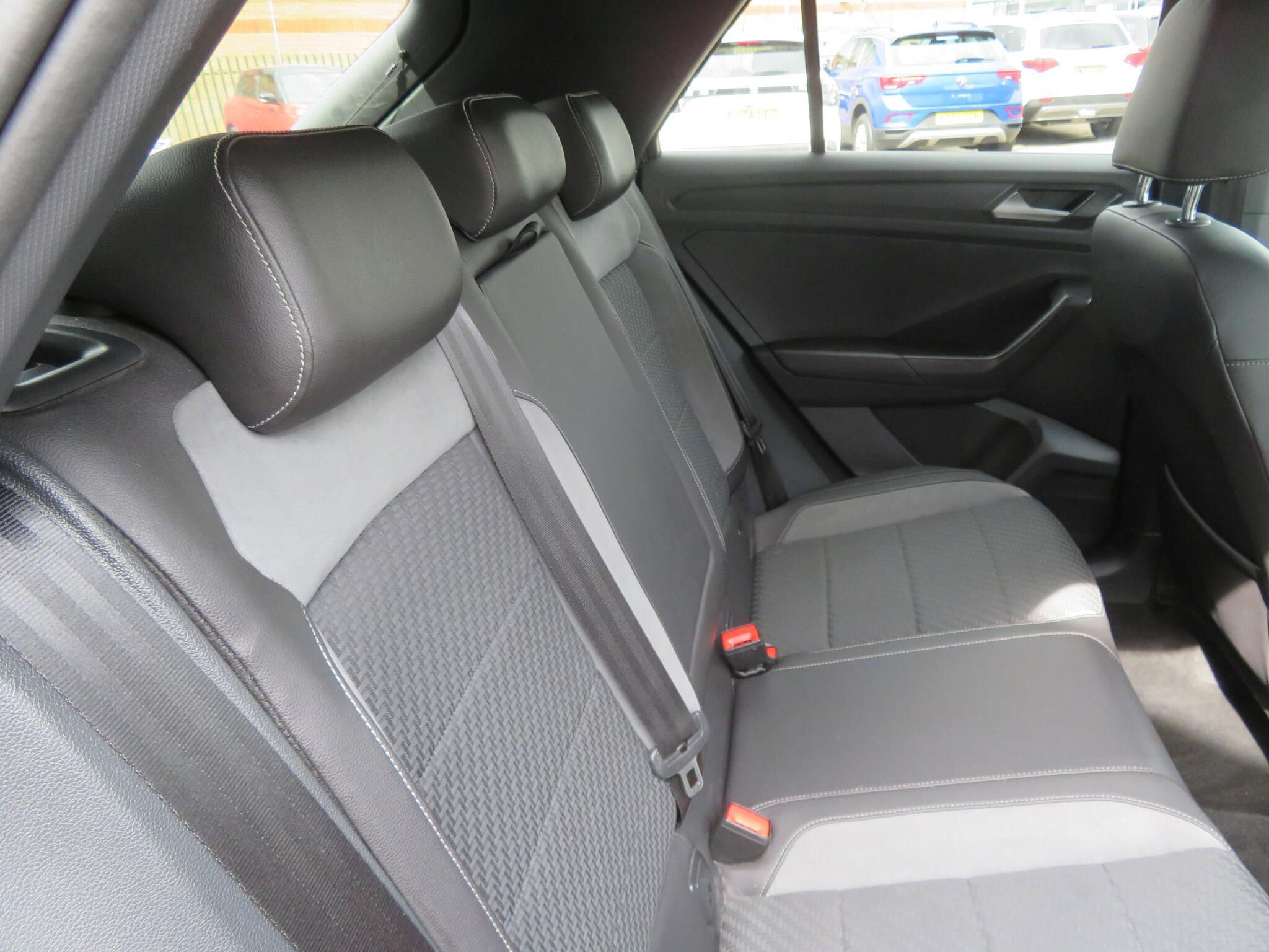 Volkswagen Tiguan - Image 19