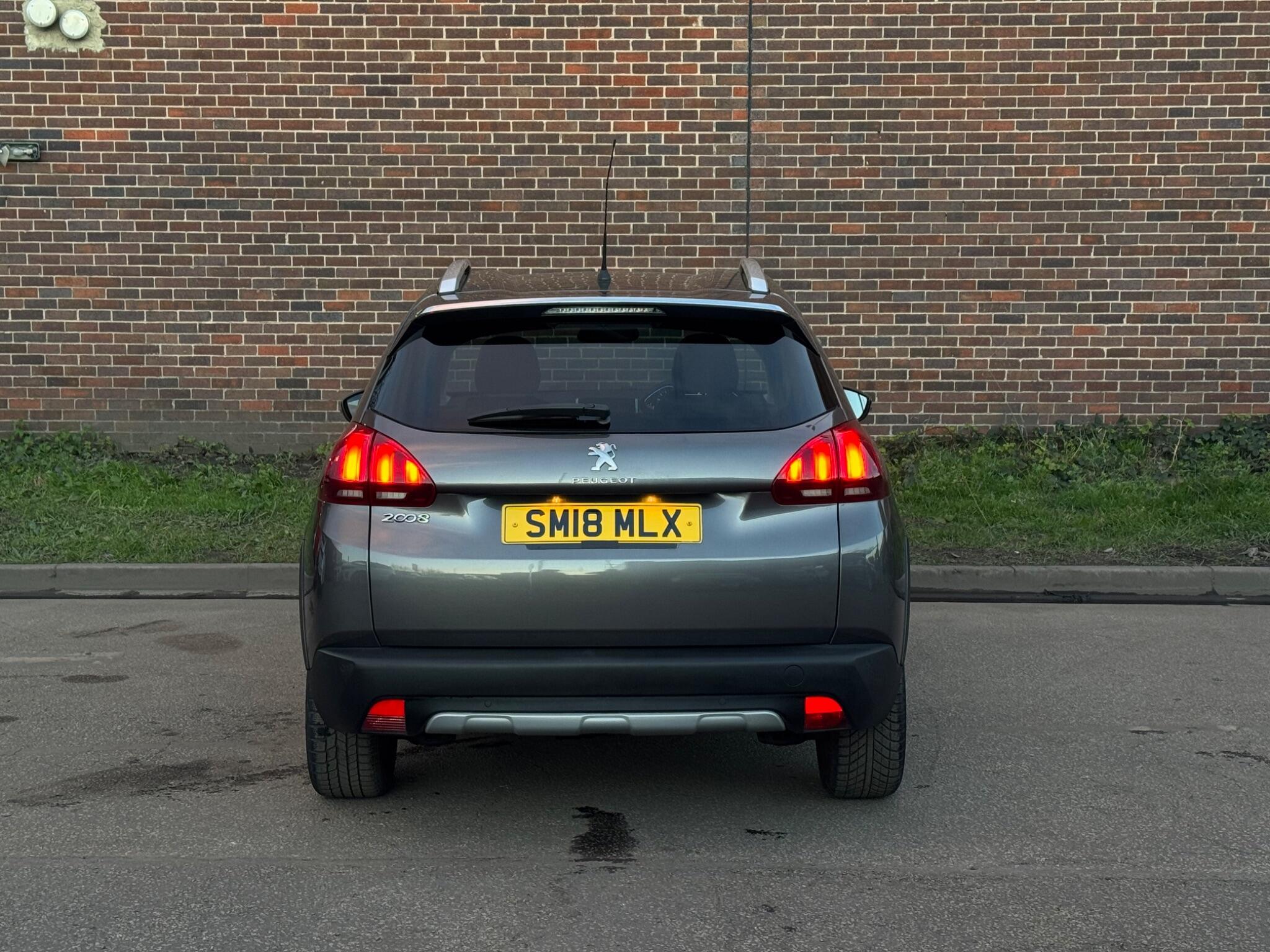 Peugeot 2008 - Image 5