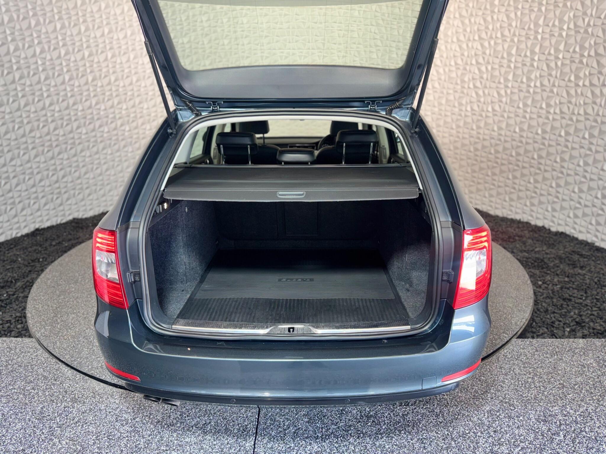 Skoda Superb - Image 20