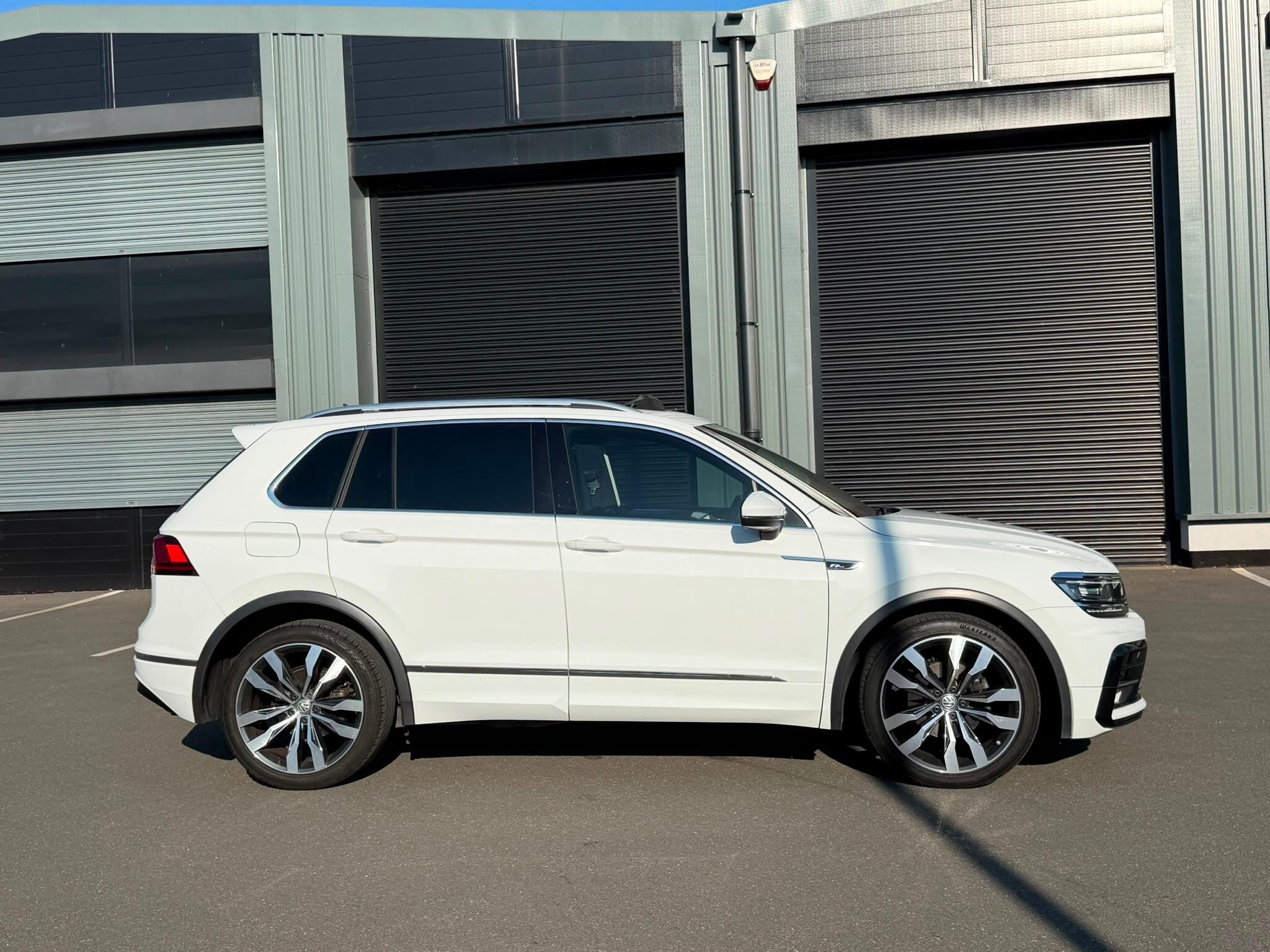 Volkswagen Tiguan - Image 13