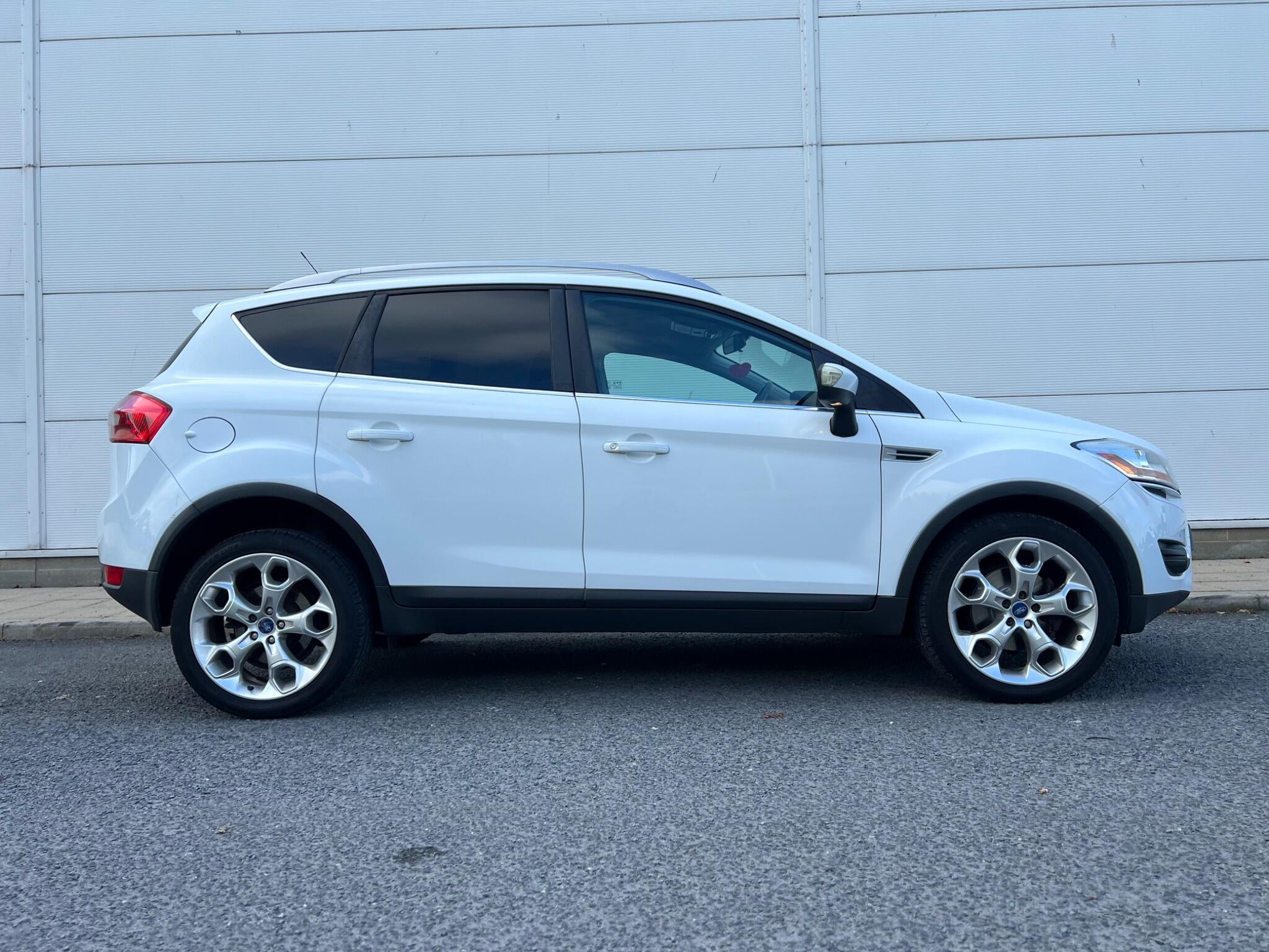 Ford Kuga - Image 30