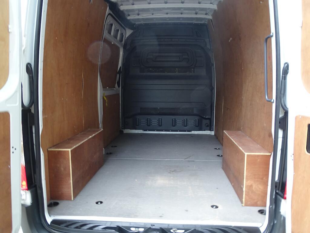 Mercedes Sprinter - Image 9