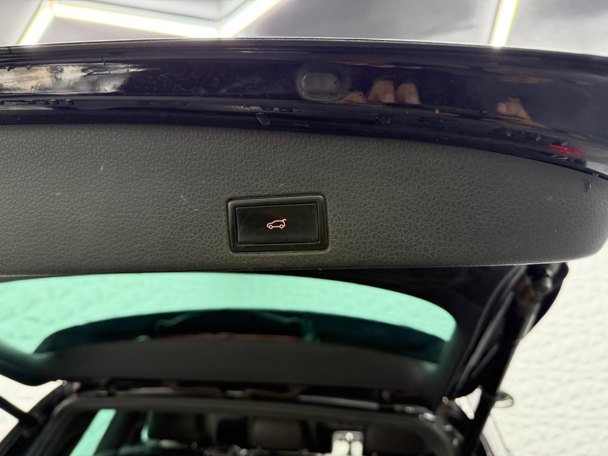 Volkswagen Touareg - Image 5