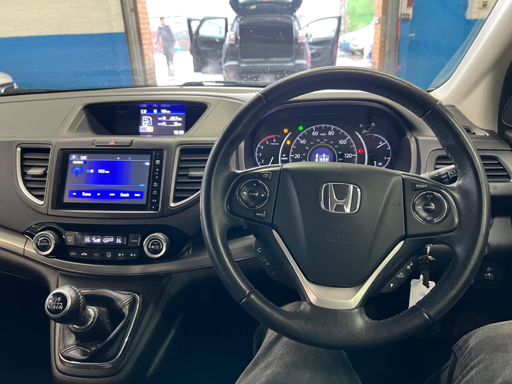 Honda CR-V - Image 35