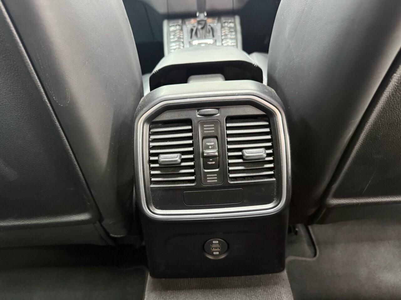 Porsche Macan - Image 17