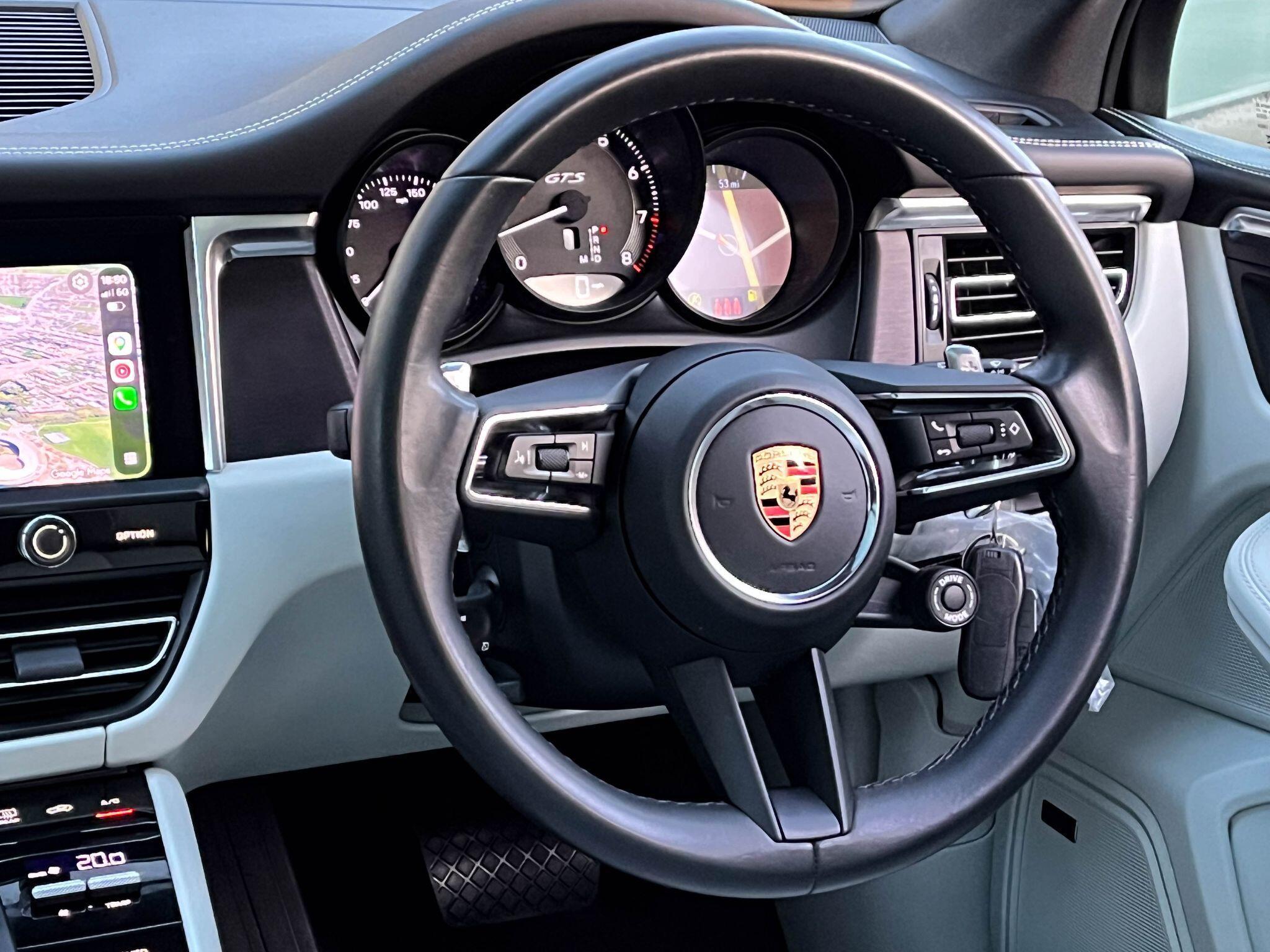 Porsche Macan - Image 14