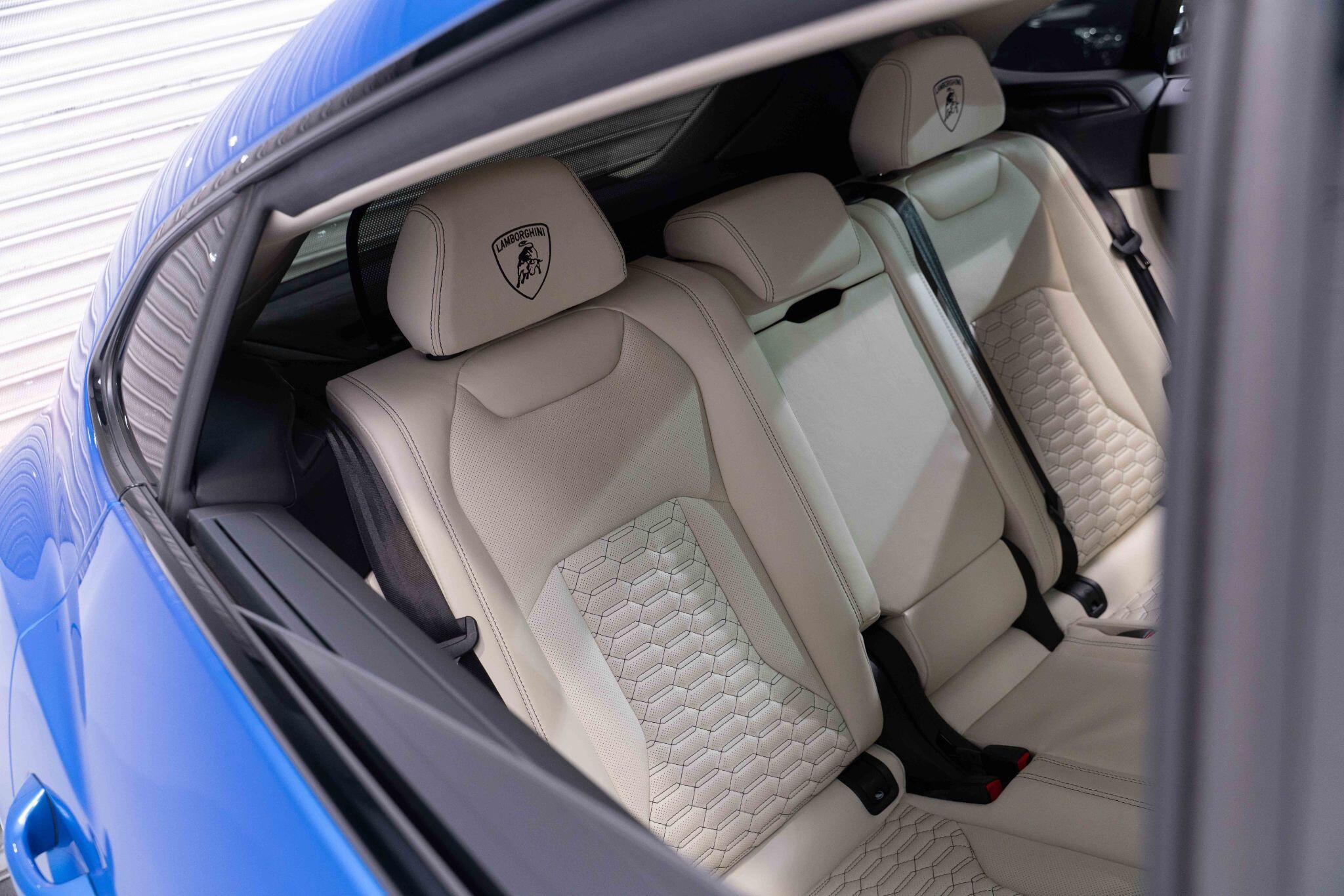 Lamborghini Urus - Image 26