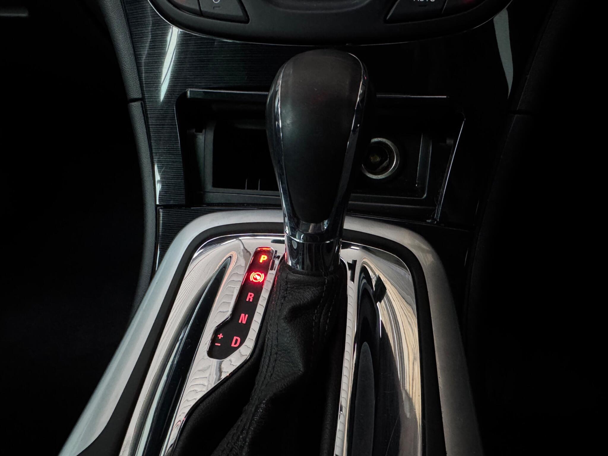 Vauxhall Insignia - Image 20