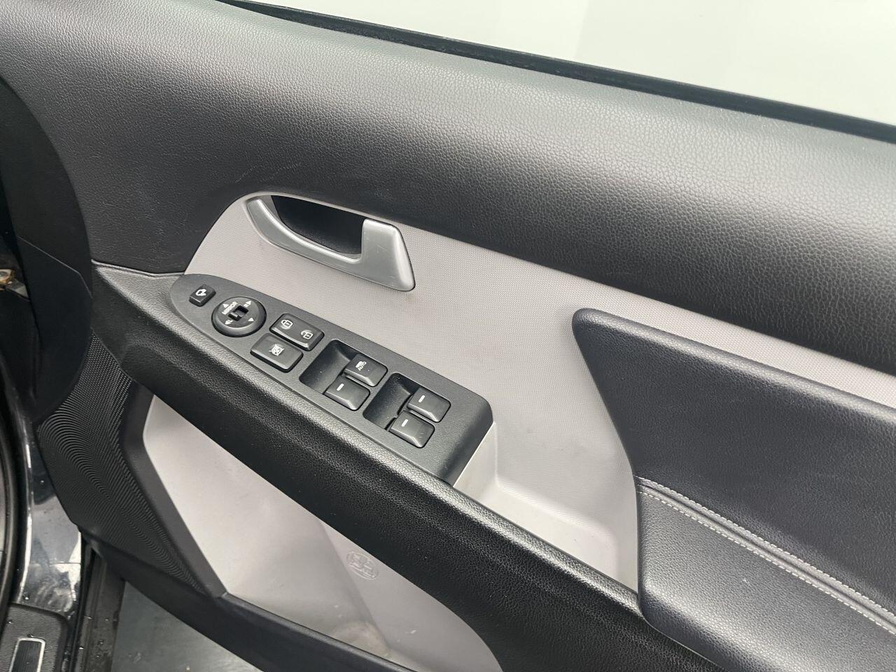 Kia Sportage - Image 18