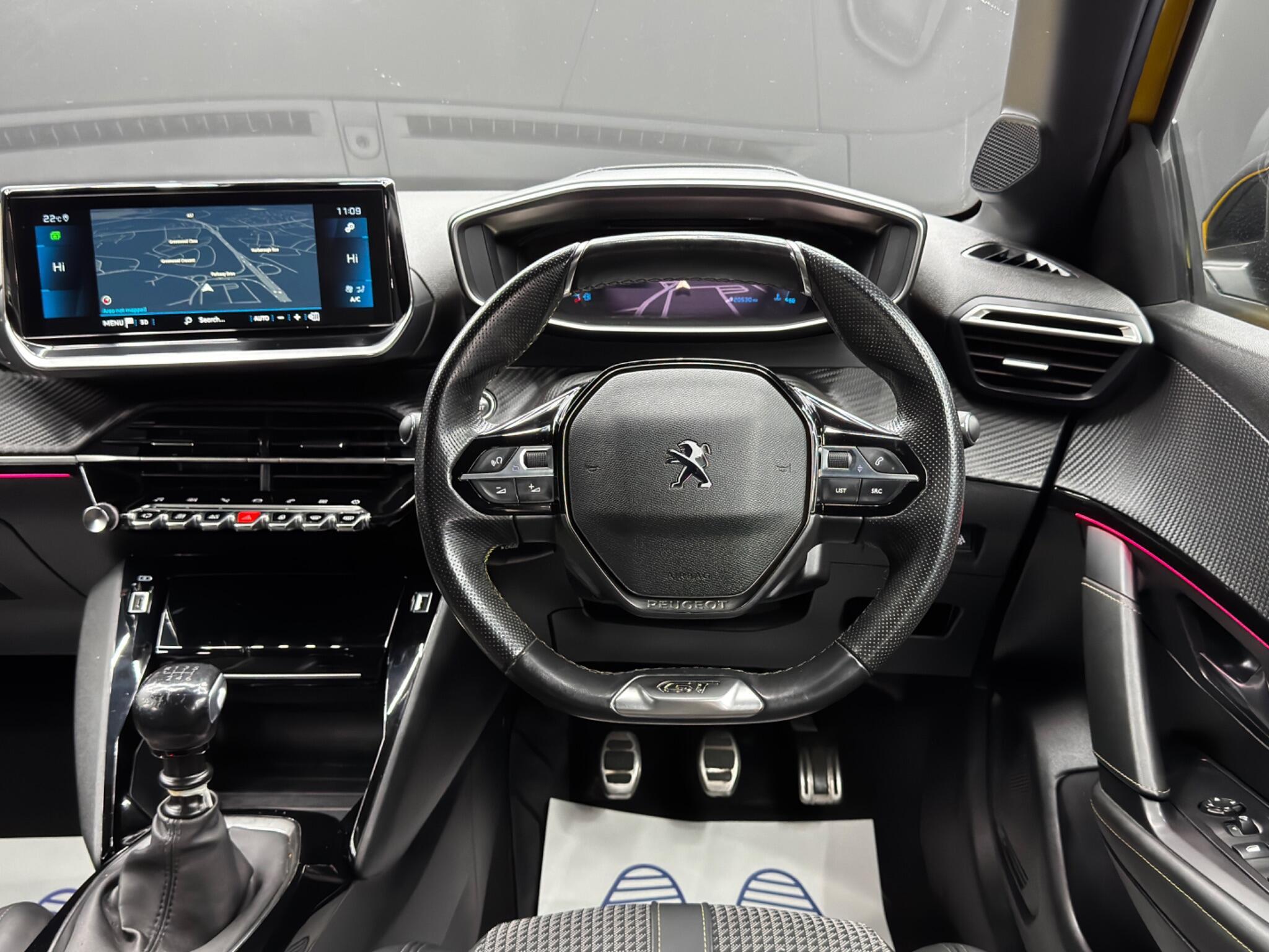 Peugeot 208 - Image 18