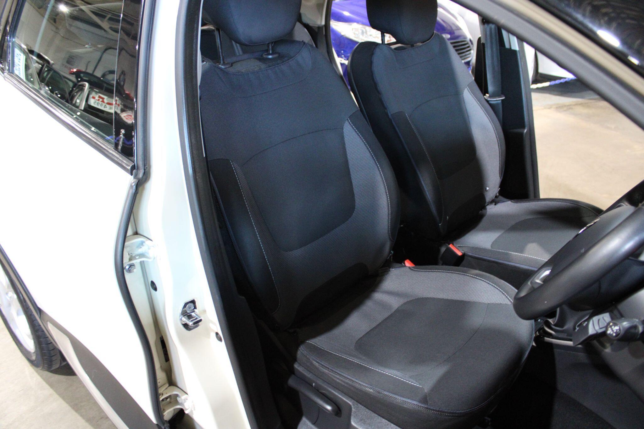 Renault Captur - Image 5