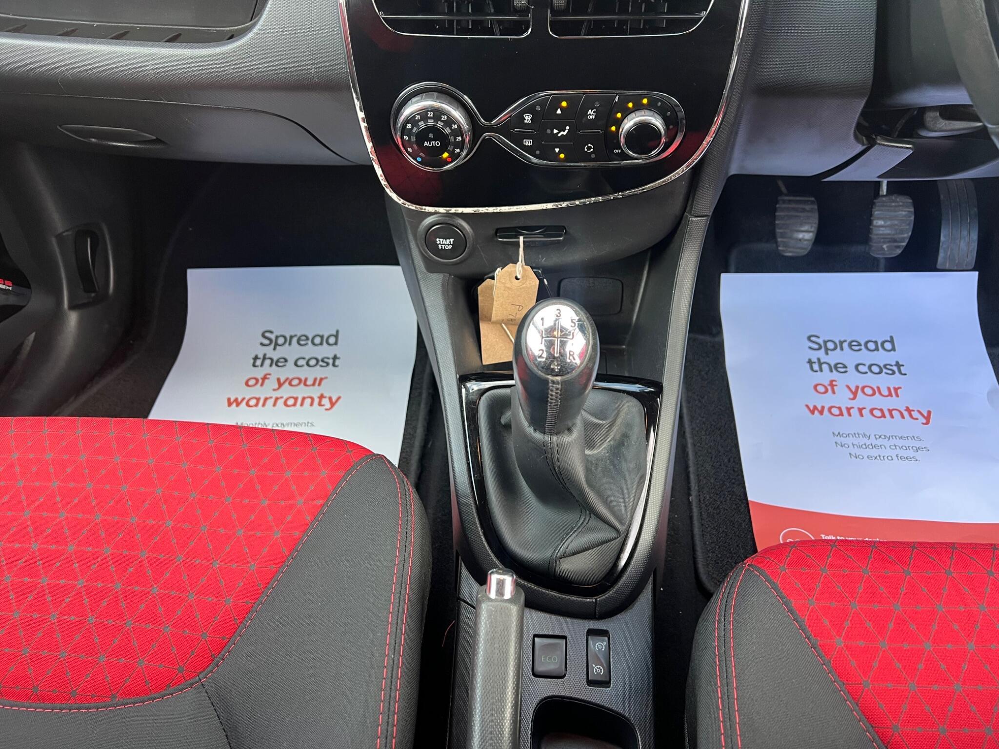 Renault Clio - Image 18