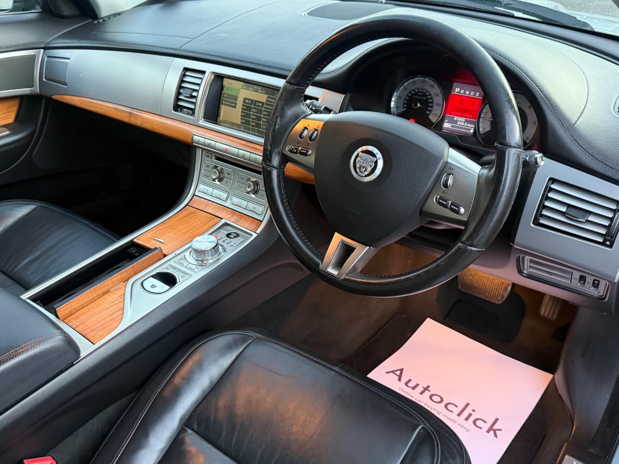 Jaguar XF - Image 21