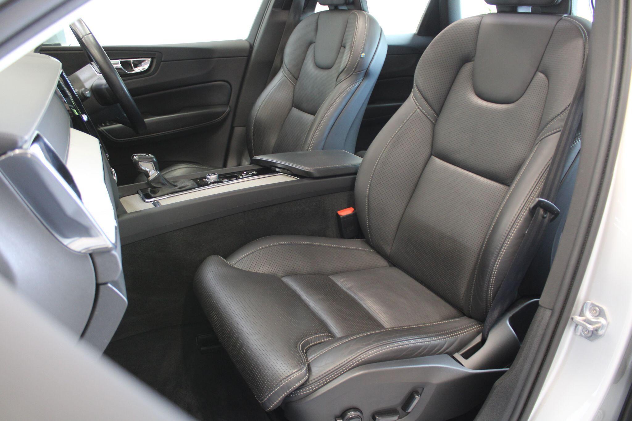 Volvo XC60 - Image 35