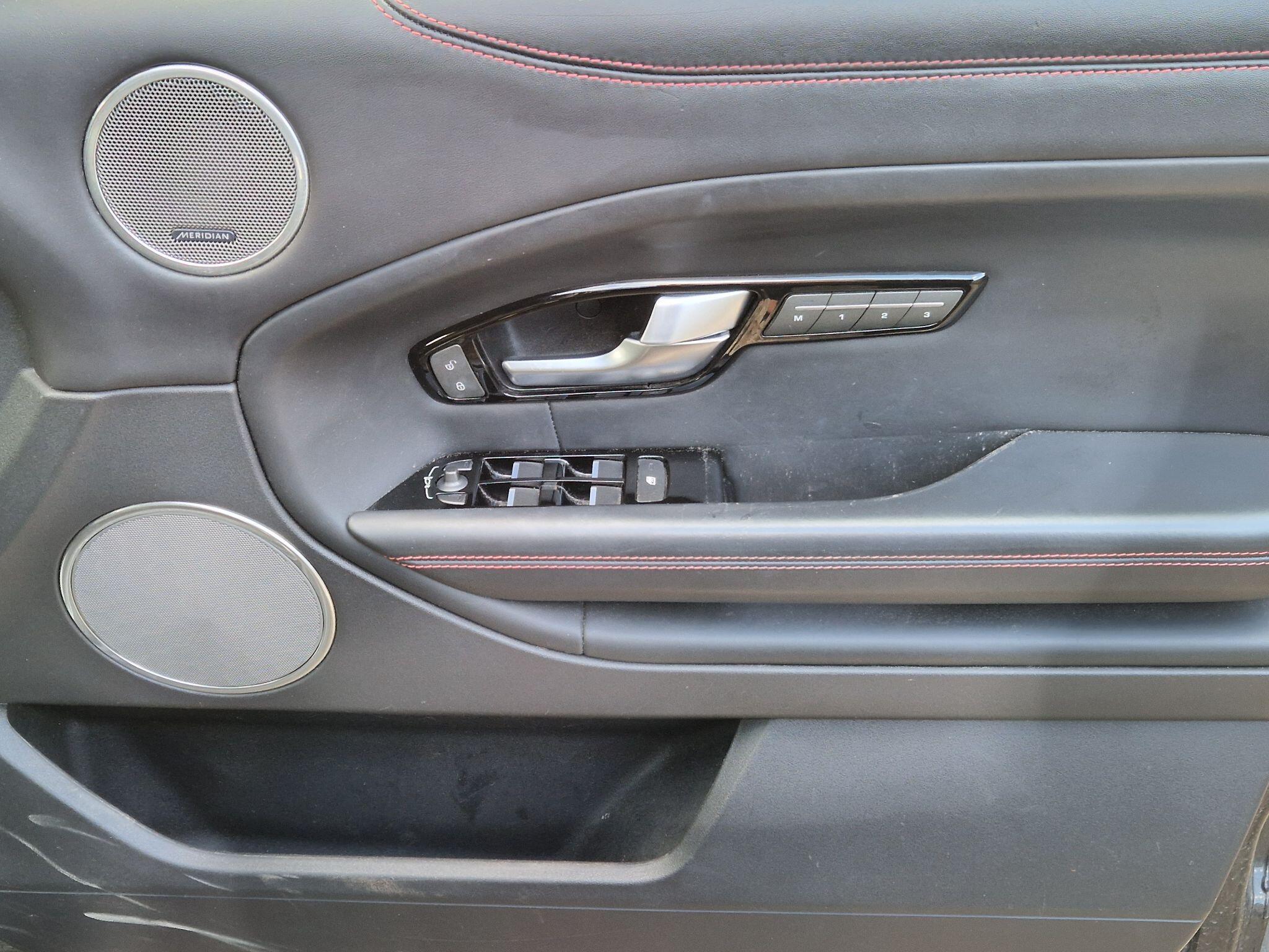 Land Rover Range Rover Evoque - Image 32